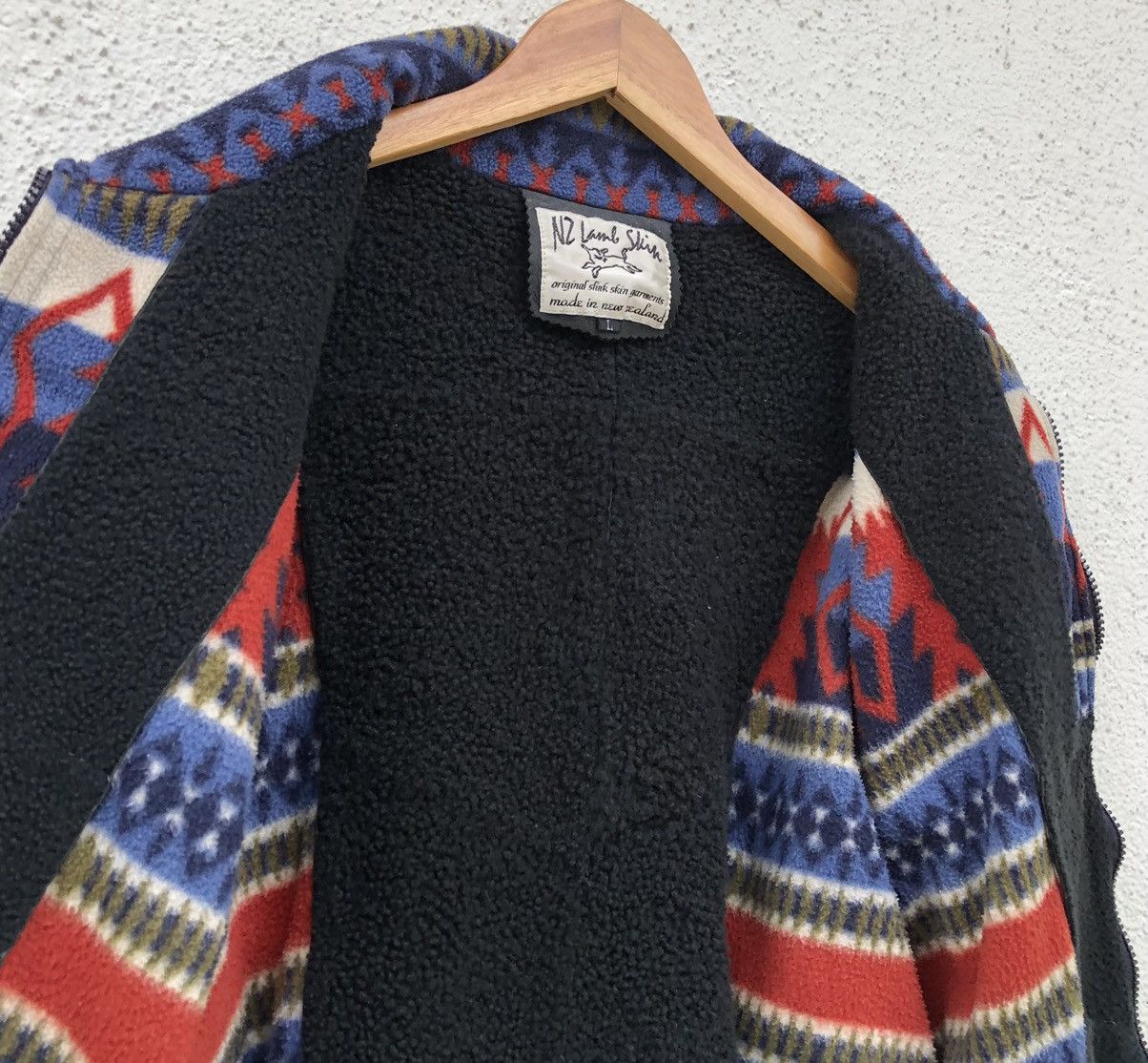 Vintage Vintage NZ Lamb Skim Leather Navajo Pattern Fleece Jacket Size US L / EU 52-54 / 3 - 18 Thumbnail