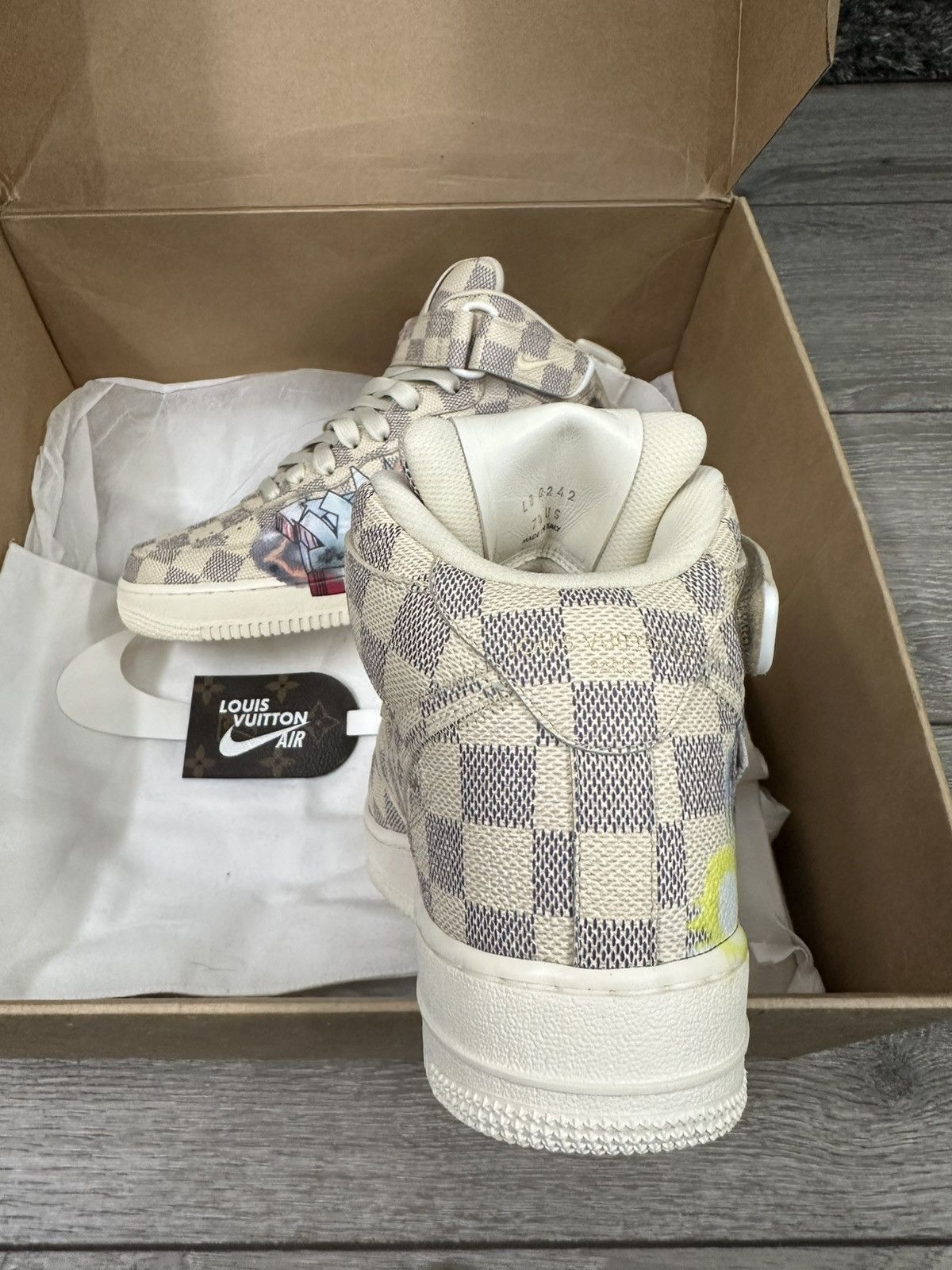 Louis Vuitton Louis Vuitton AF1 Mid Graffiti DS Size 7.5 Size US 7.5 / EU 40-41 - 12 Thumbnail