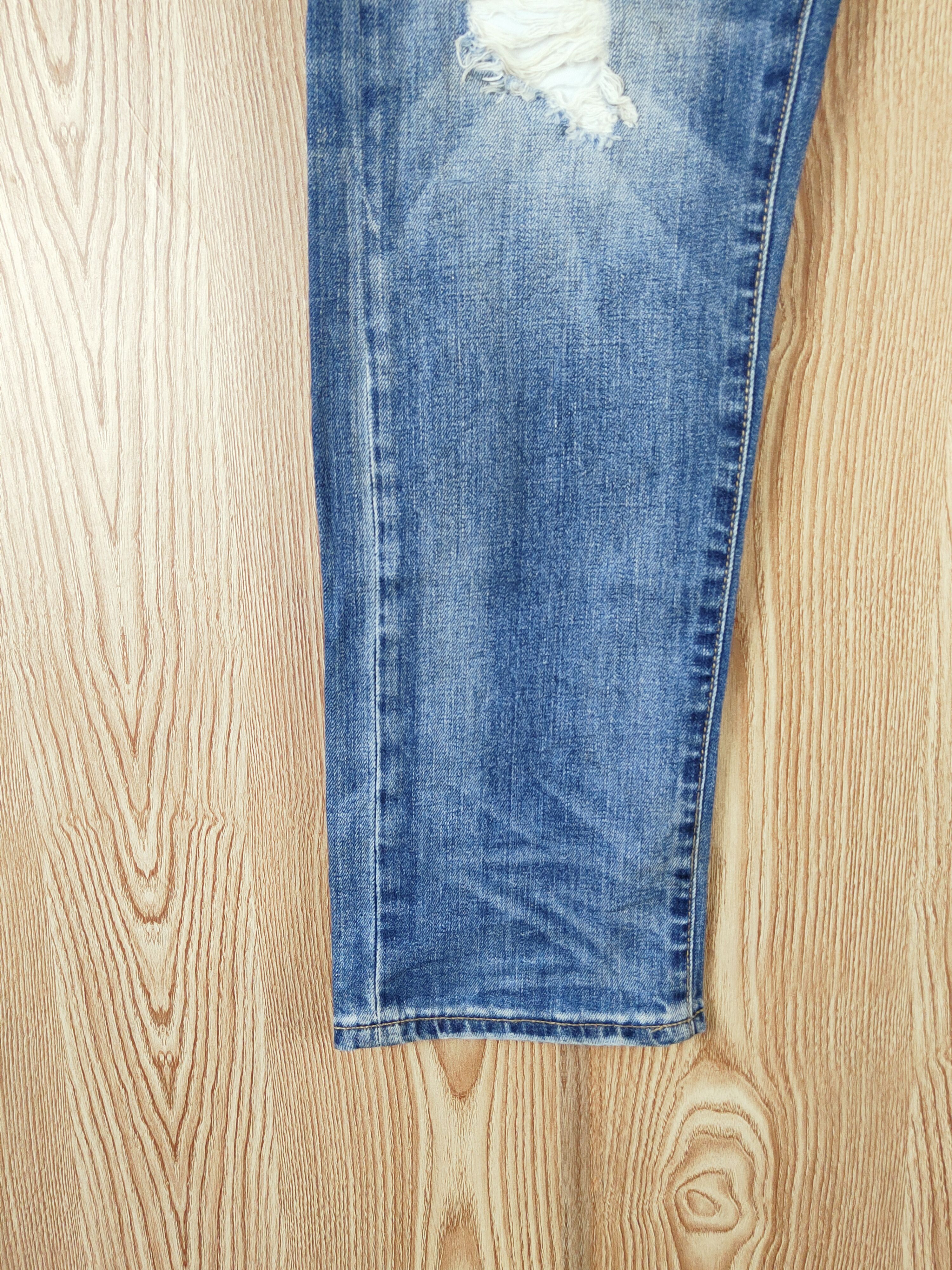Uniqlo × Vintage Vintage Uniqlo Blue Faded Distressed Ripped Jeans Size US 34 / EU 50 - 4 Thumbnail