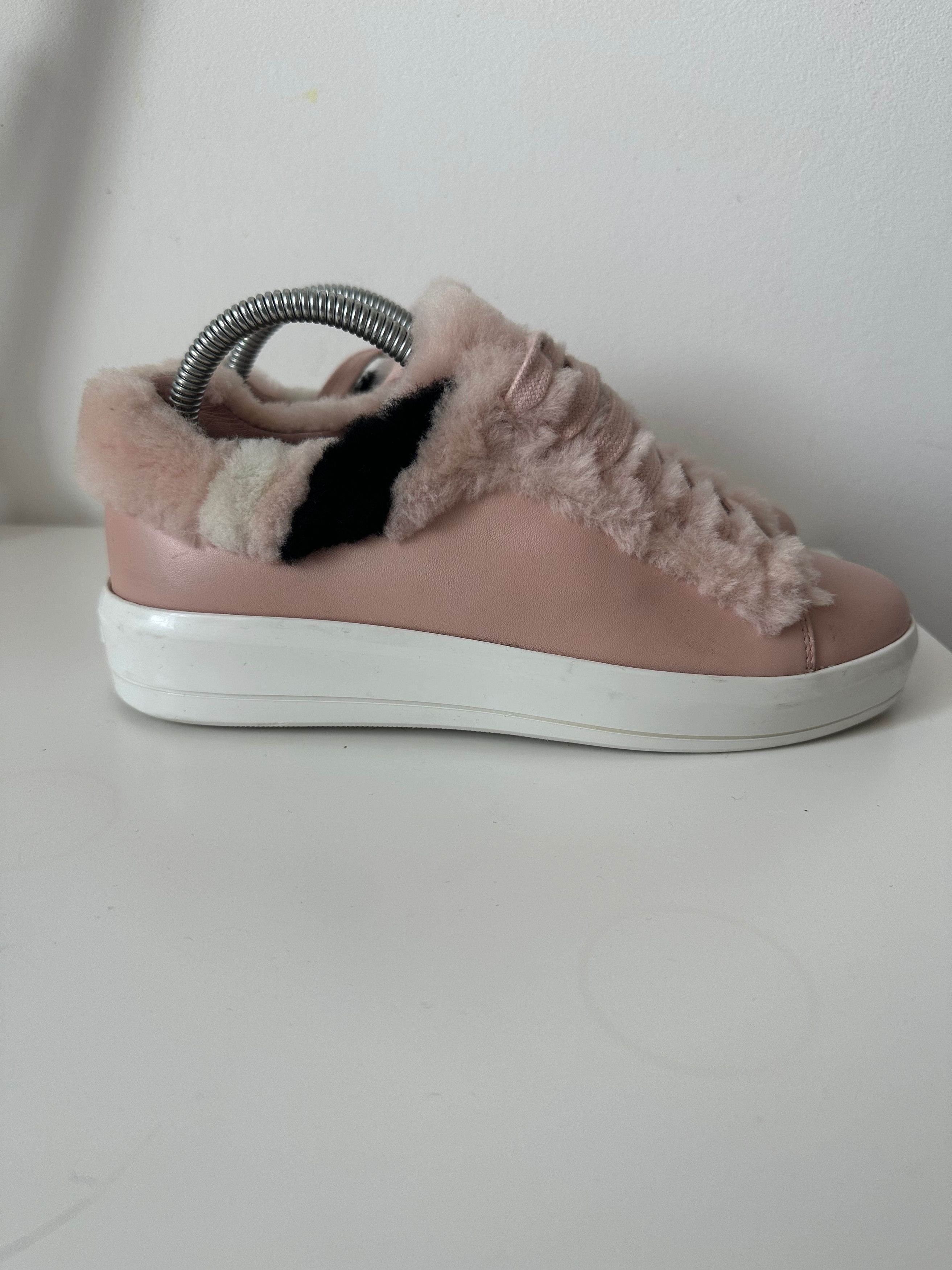 Prada Prada Shearing Fur Leather Sneakers 1E777H pink Size 37 Size US 7 / IT 37 - 2 Thumbnail