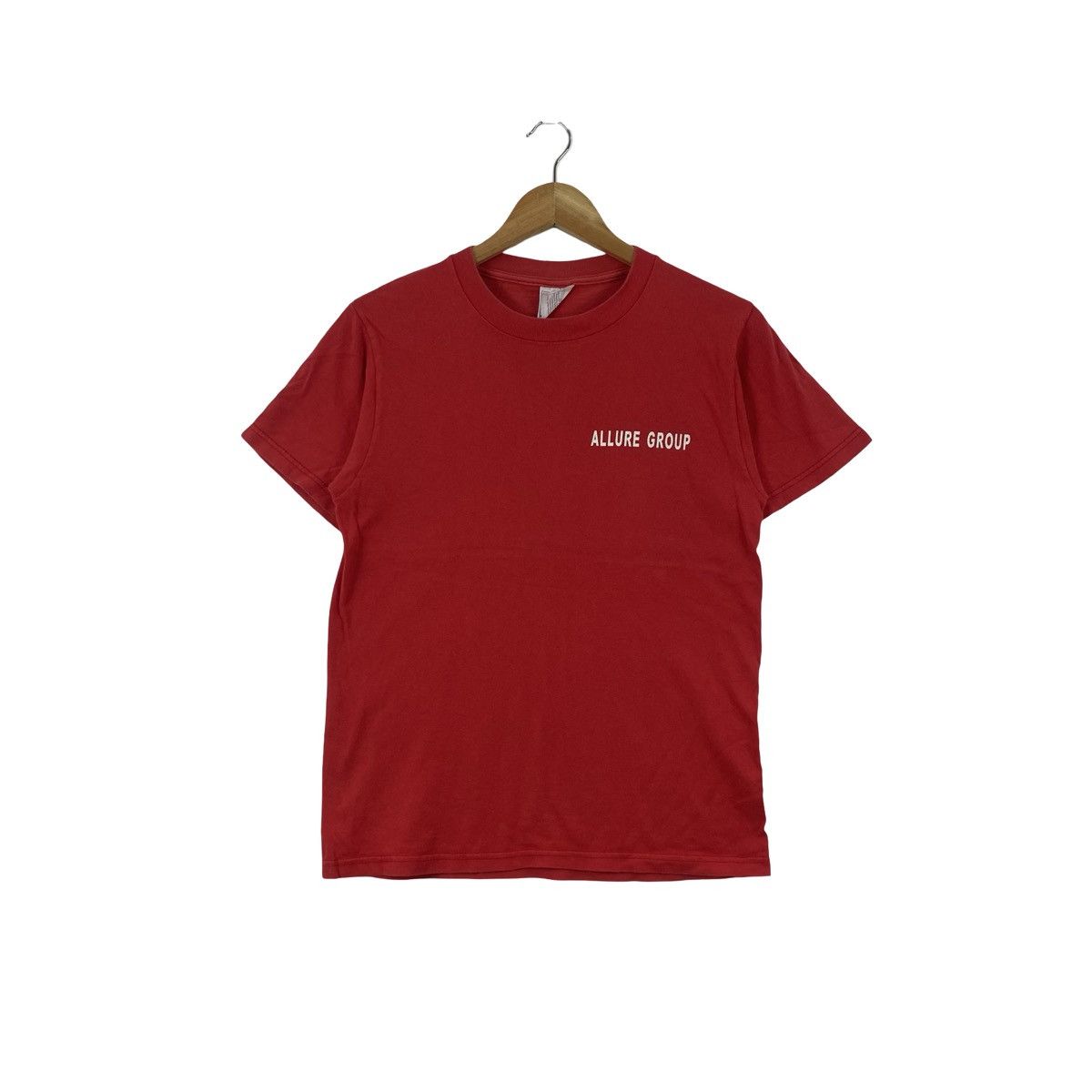 Vintage Vintage ALLURE GROUP Minimal Chest Logo Classic Tee Size US S / EU 44-46 / 1 - 1 Thumbnail