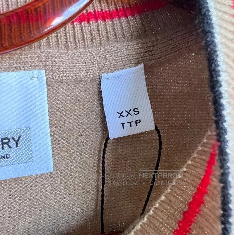 Burberry Burberry Women's Wool Knit Sweater in Khaki. Size XXS / US 00 / IT 34 - 4 Thumbnail