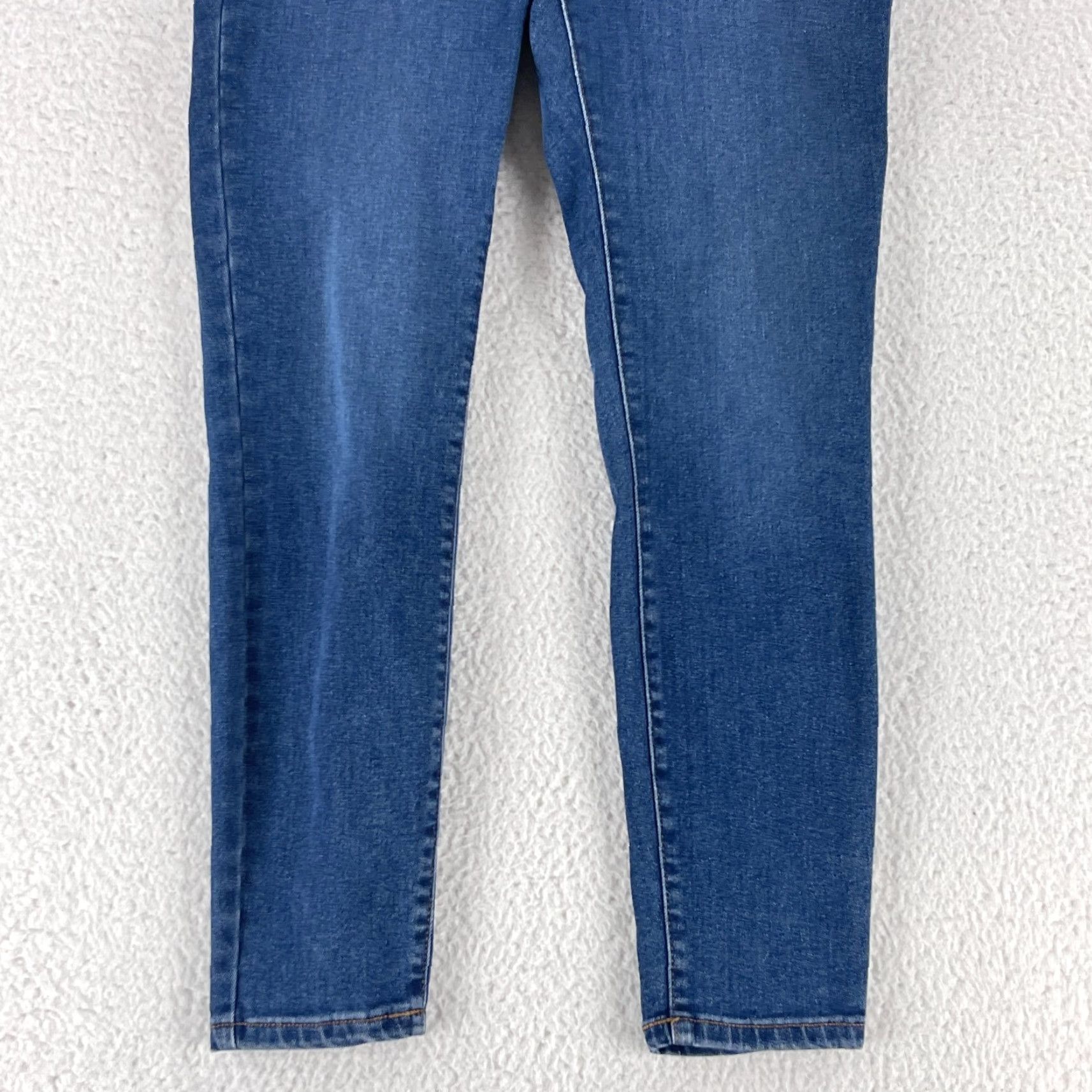 Everlane Everlane Jeans Womens Mid-Rise Blue Denim Skinny 5-Pocket Size 28 Comfortable Stretch Casual 90s City Preppy Vintage: No Mens Womens Girls Size 28" / US 6 / IT 42 - 3 Thumbnail