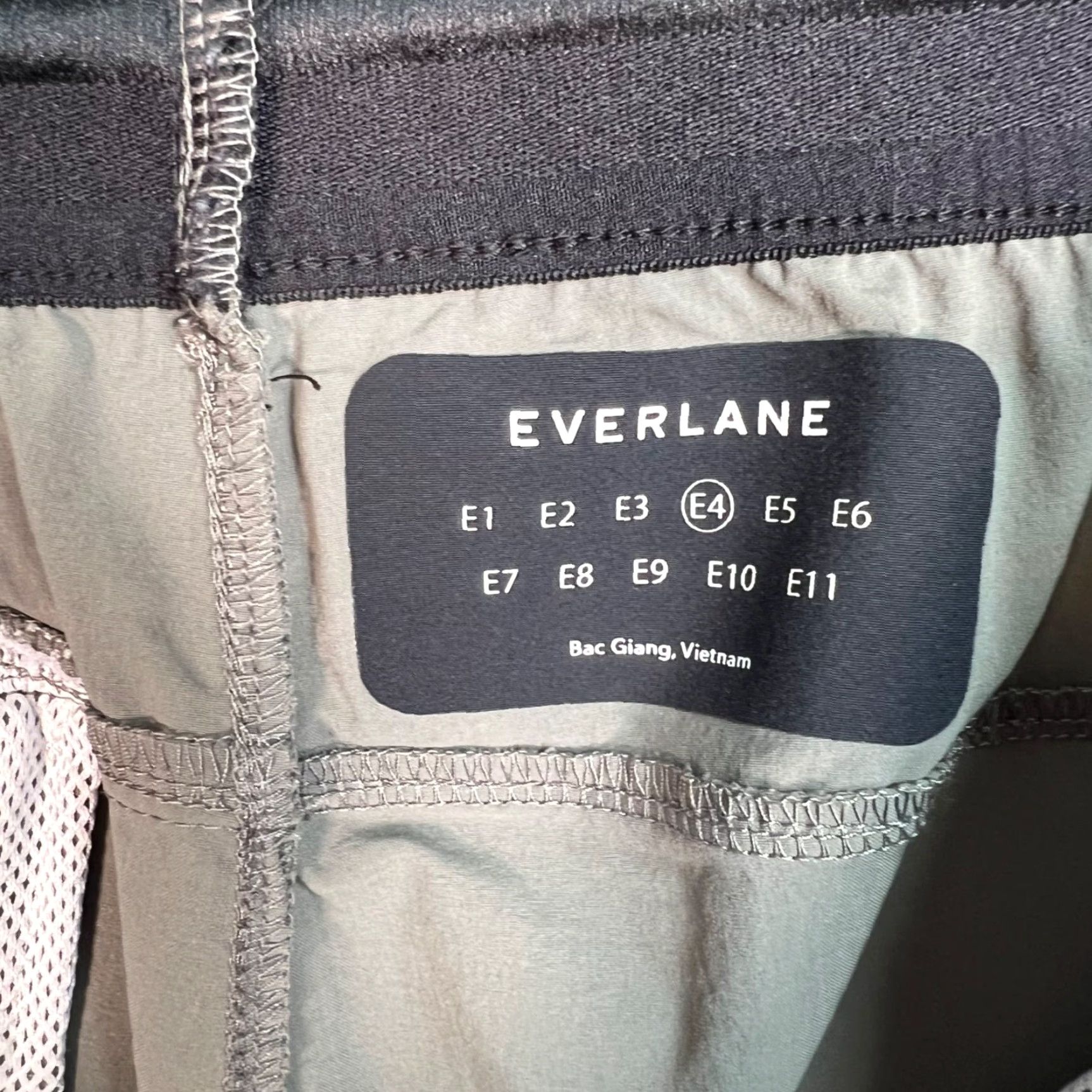 Everlane VINTAGE Everlane Womens Sweatpants Tapered Track Pants Medium Olive Green Nylon Elastane Casual Comfortable Size 32" / US 10 / IT 46 - 3 Thumbnail