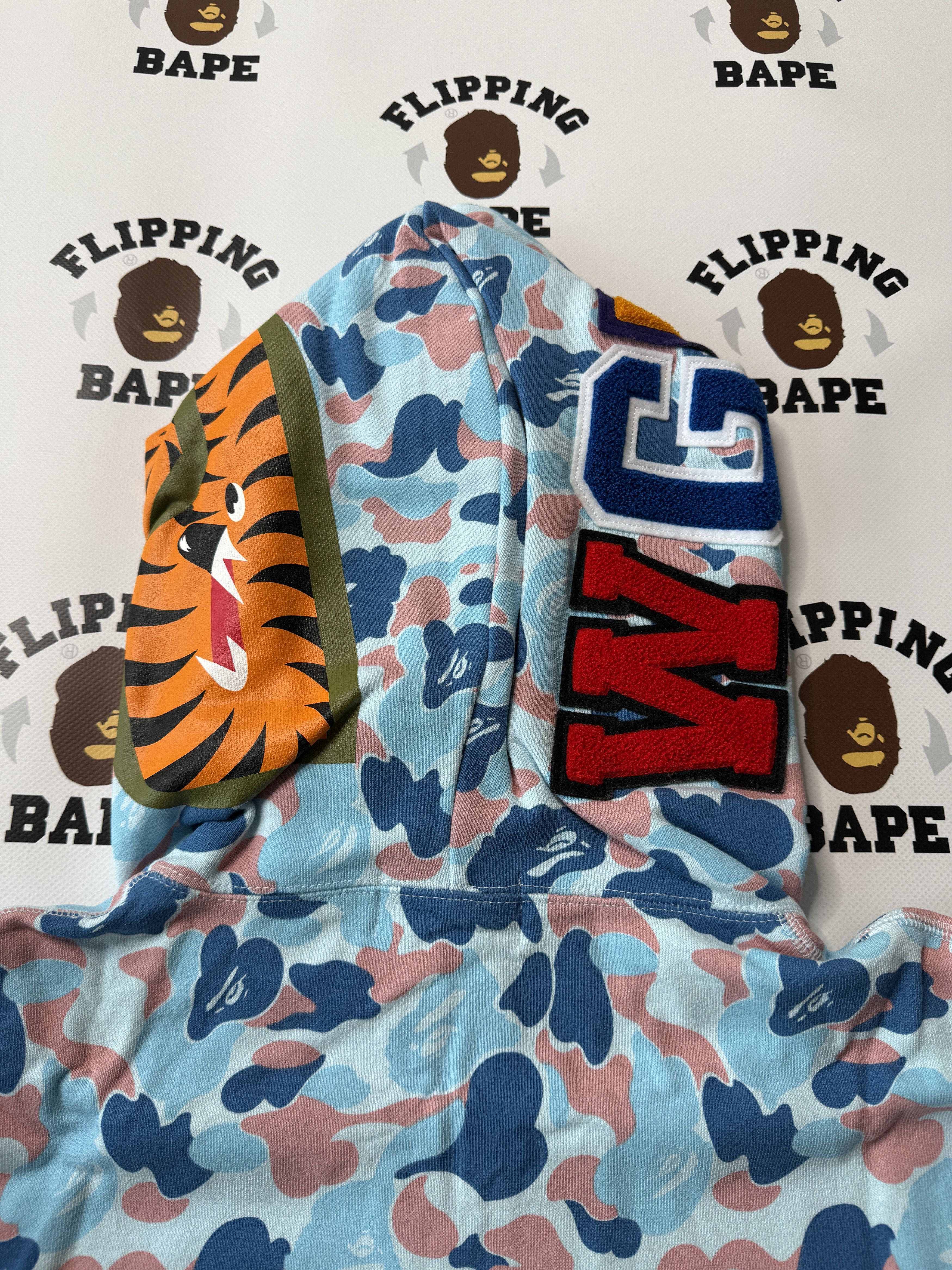 Bape BAPE STORE HANGZHOU SHARK FULL ZIP HOODIE (2025) Size US XL / EU 56 / 4 - 6 Thumbnail