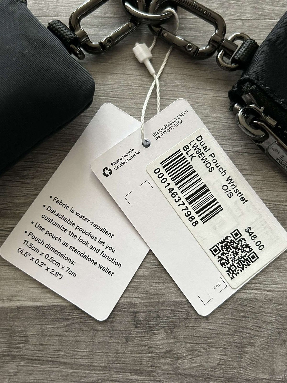 Lululemon Lululemon Dual Pouch Wristlet Black New With Tags Size ONE SIZE - 6 Thumbnail