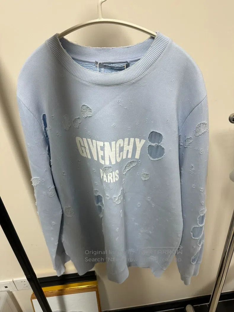 Givenchy Givenchy Hole Sweatshirt Size US S / EU 44-46 / 1 - 1 Thumbnail