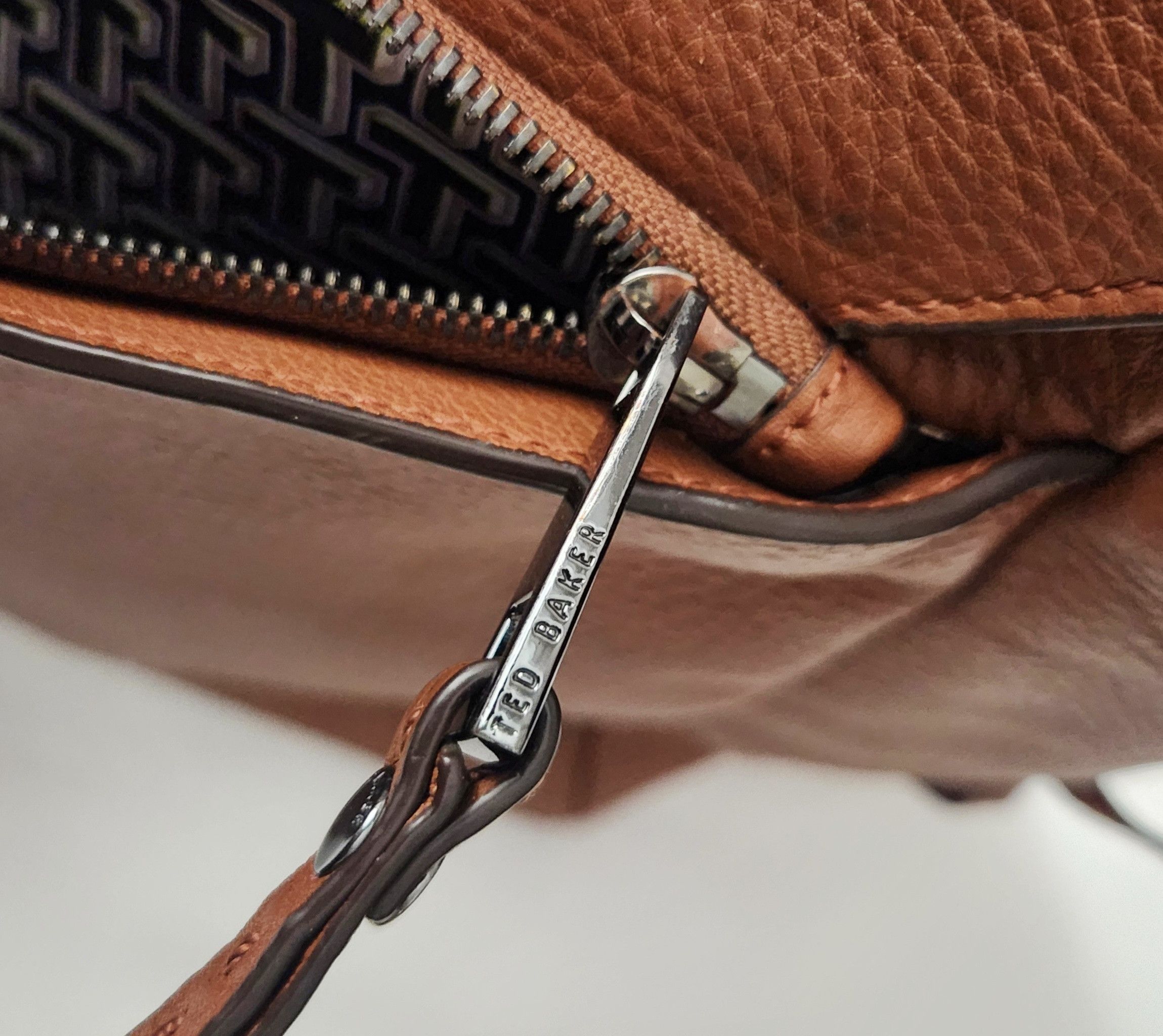 Ted Baker Ted Baker London Finlie 100% Leather Satchel Brown Messenger Size ONE SIZE - 12 Thumbnail