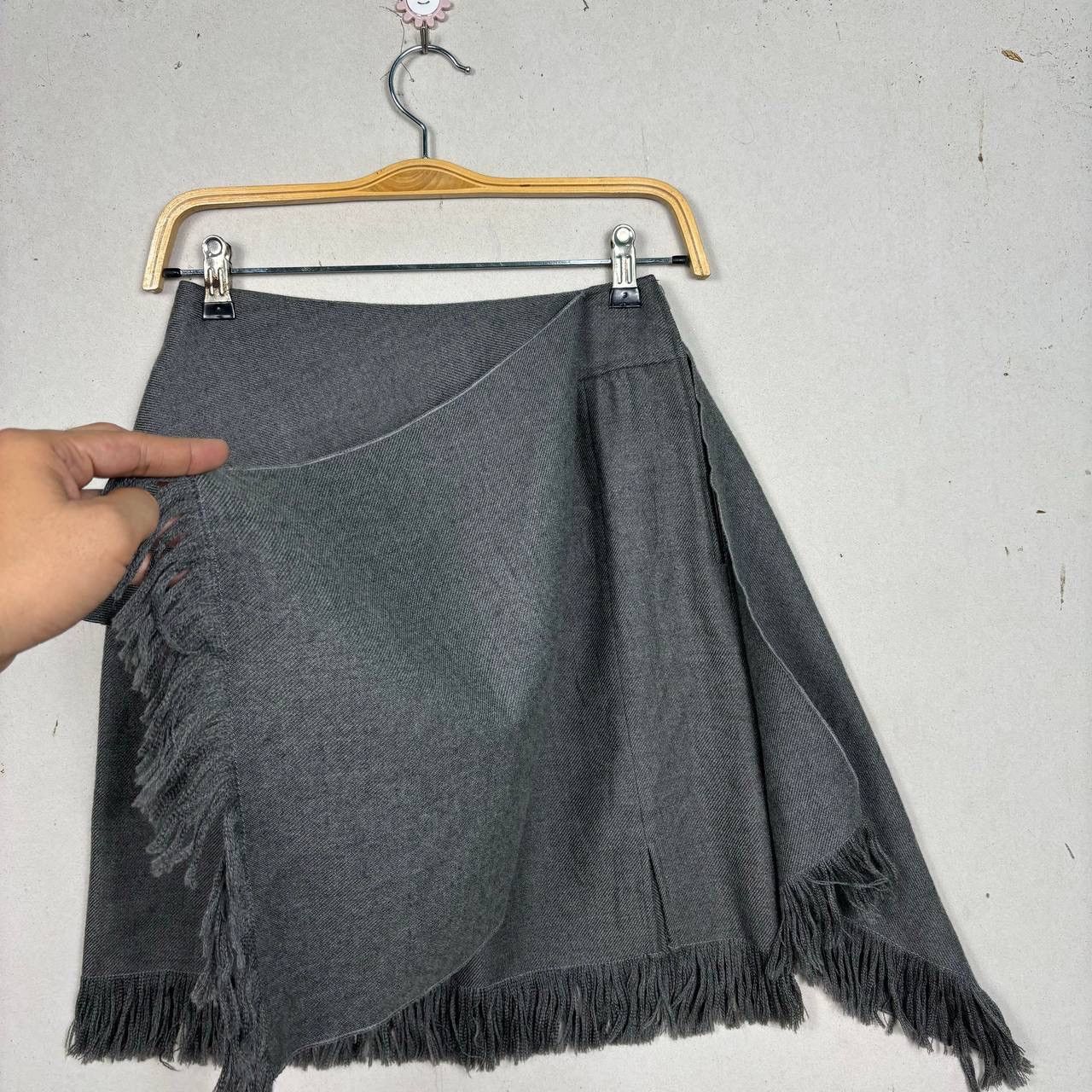 Valentino Vintage Valentino Garavani Fringe Asymmetric Wool Skirt Size 25" / US 0 / IT 36 - 6 Thumbnail