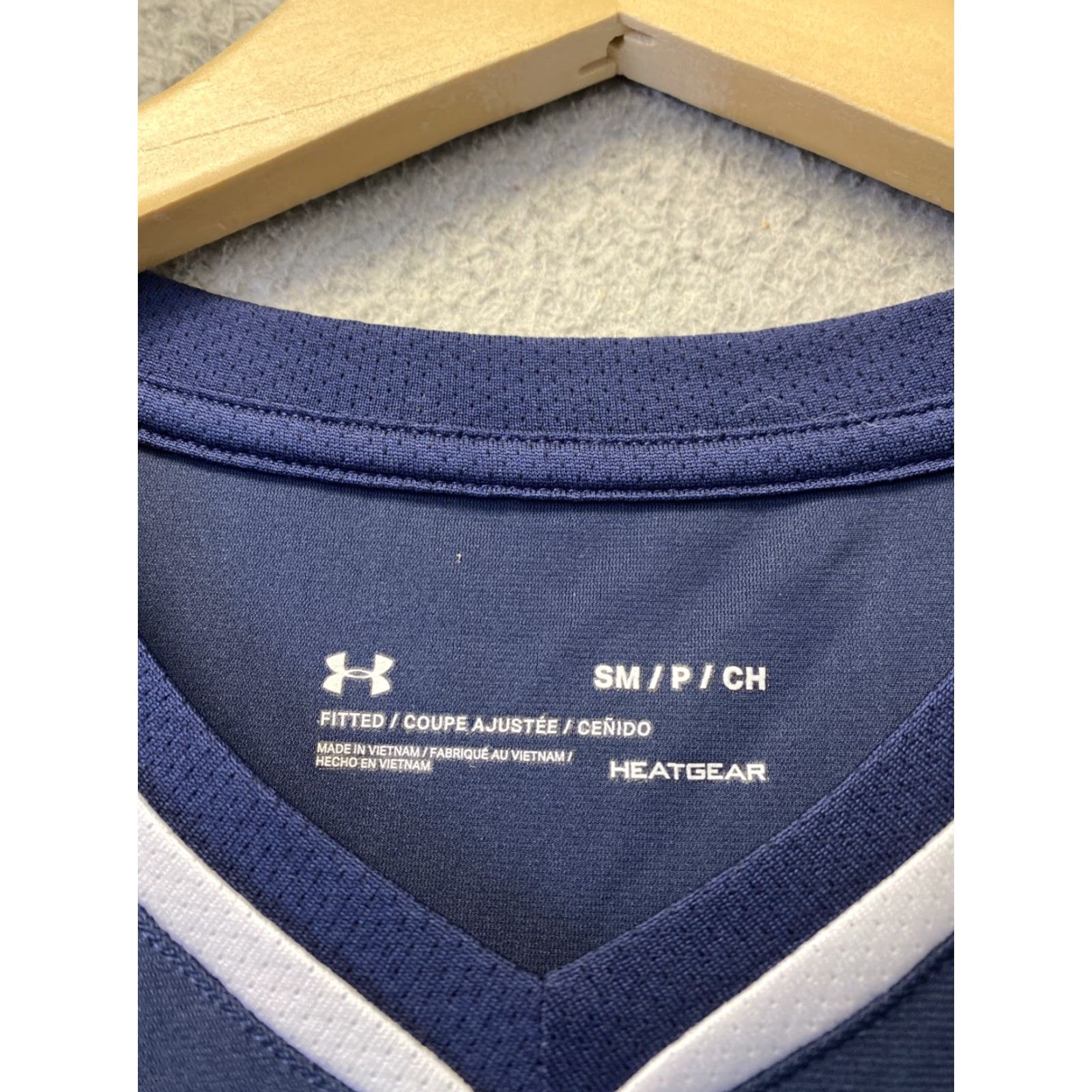 Under Armour Under Armour Navy Long Sleeve Athletic Shirt Size S Navy Stretch Running /150-24 Size US S / EU 44-46 / 1 - 3 Thumbnail