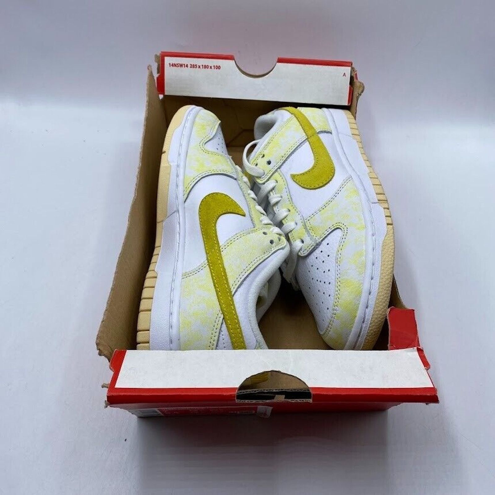 Nike NEW Nike Dunk Low OG Yellow Strike DM9467 700 Women's 7 Size US 7 / IT 37 - 10 Thumbnail