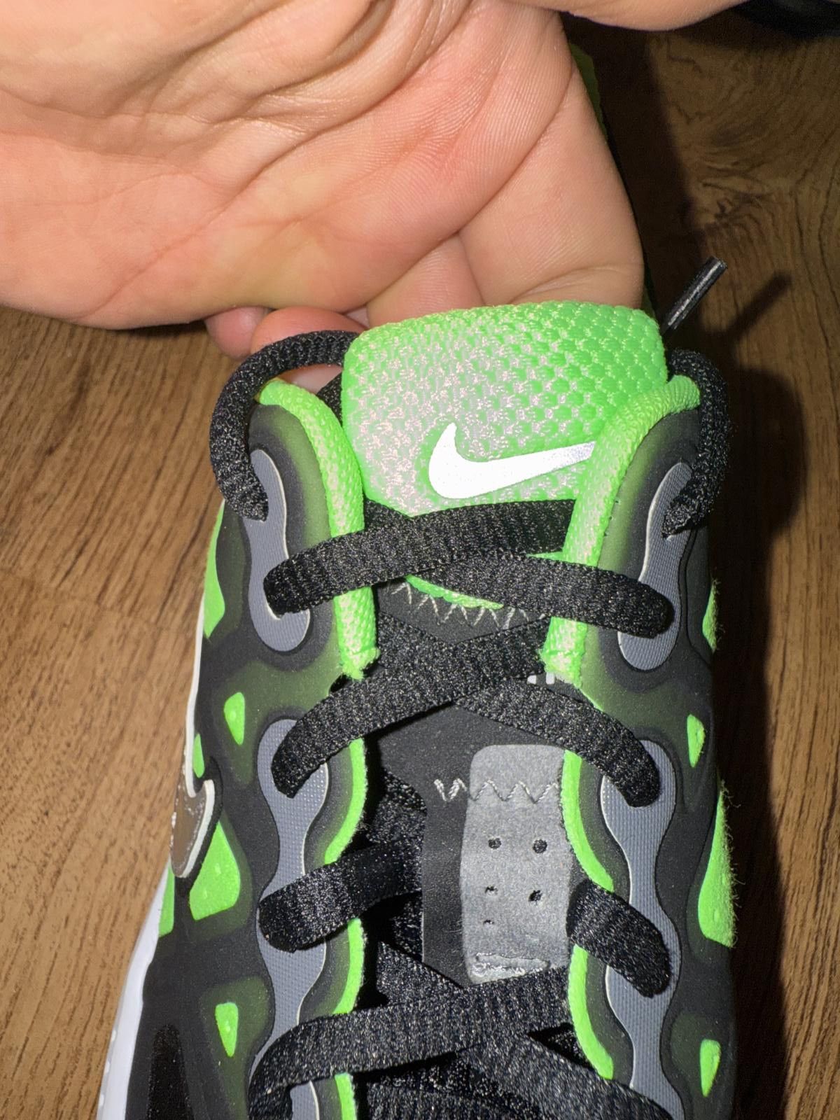 Nike Nike Air Max Genome Black Green (GS) Size US 6.5 / EU 39-40 - 10 Thumbnail