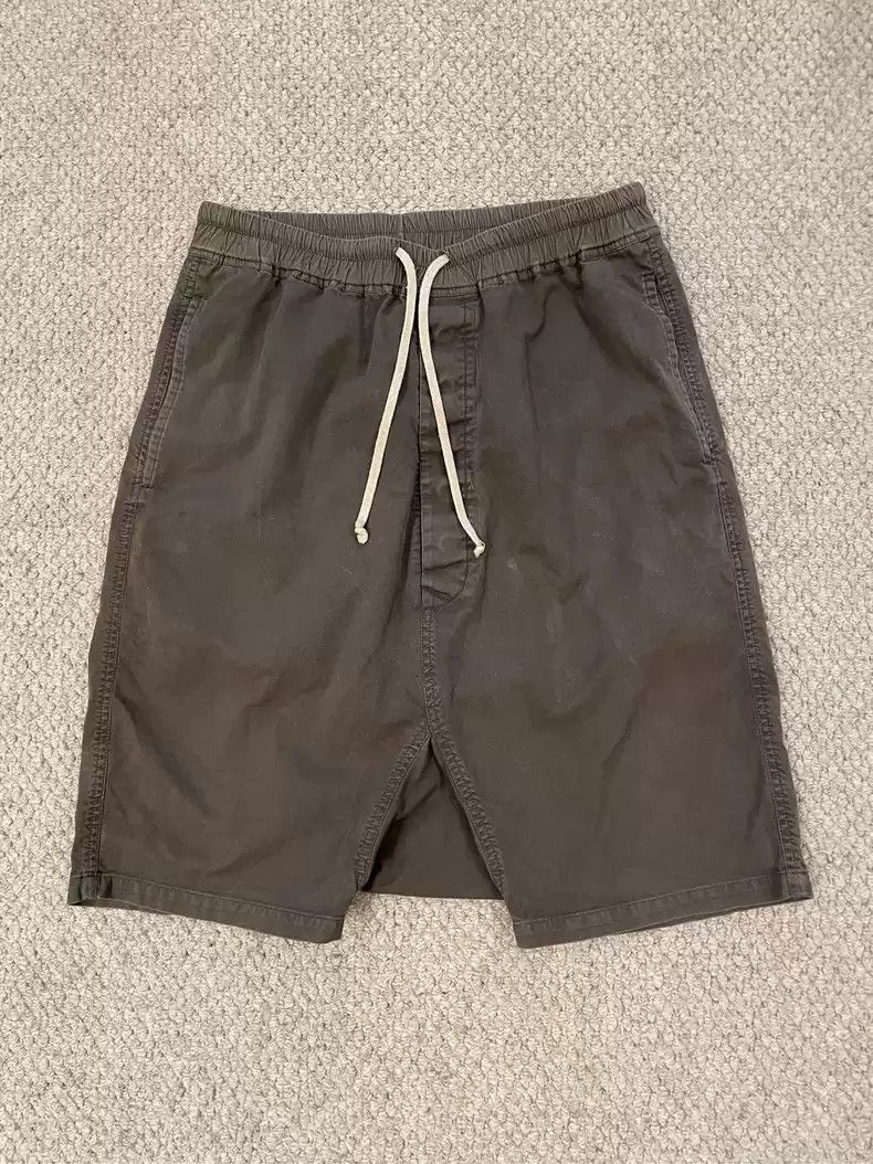 Rick Owens Rick Owens gray-brown dark pioneer crotch-dropping mainline shorts Size US 32 / EU 48 - 1 Thumbnail