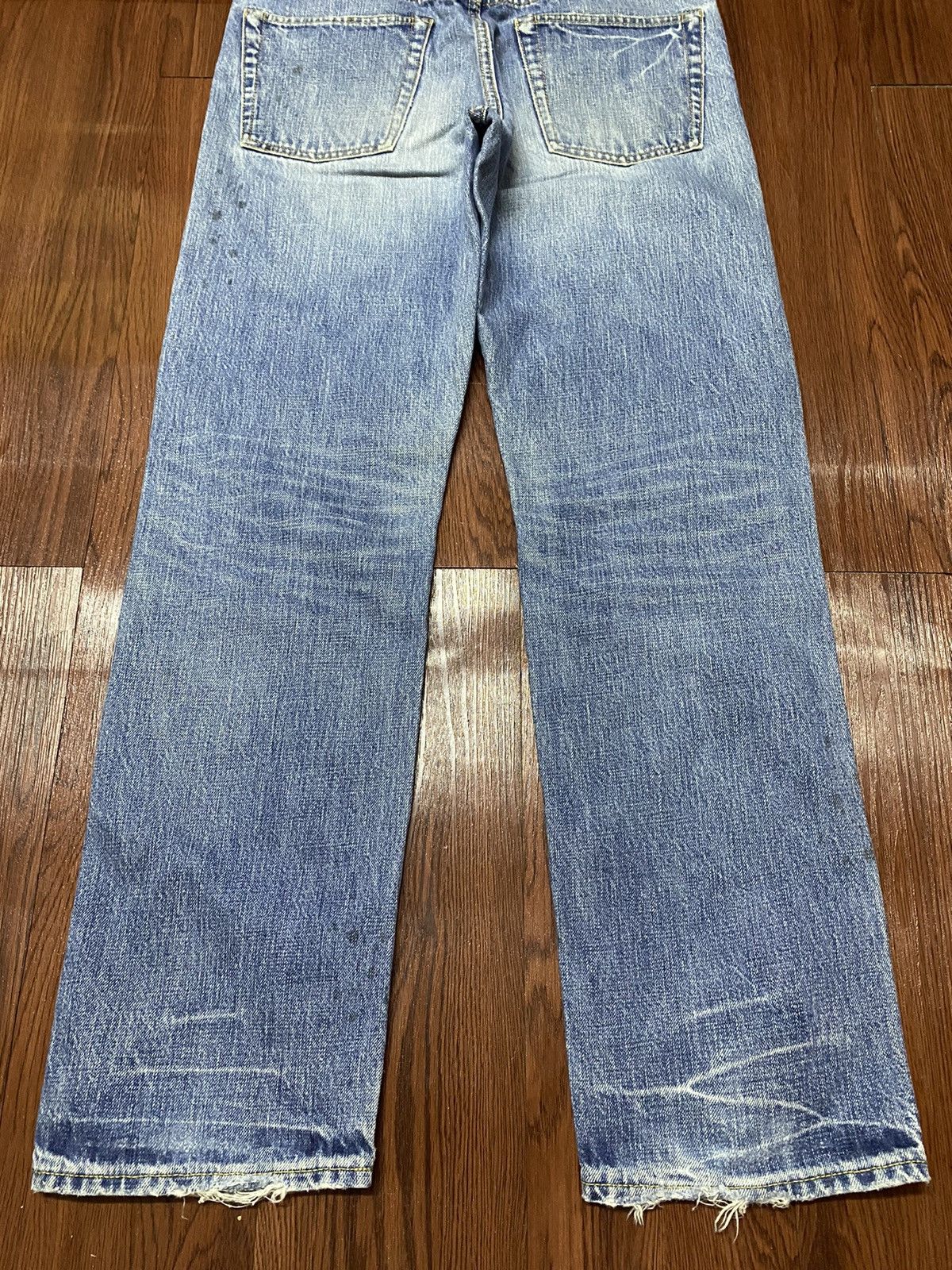 Japanese Brand Vintage Japanese Brand Light Wash Distressed Grunge Jeans Size US 31 - 9 Thumbnail