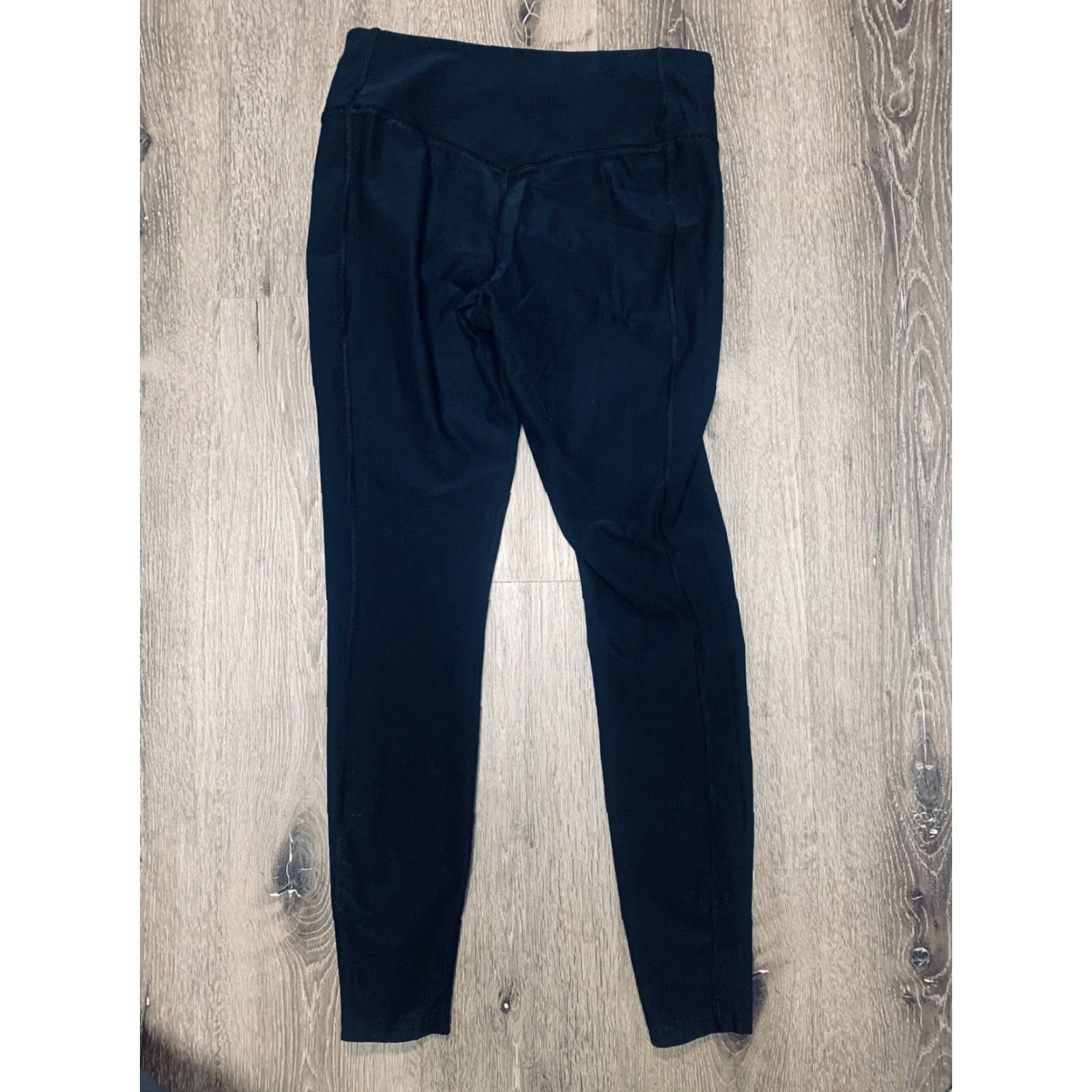 Nike VINTAGE Nike Leggings Women's M Black Legend 2.0 Tight-Fit Training 548510-010 Size 32" / US 10 / IT 46 - 6 Thumbnail