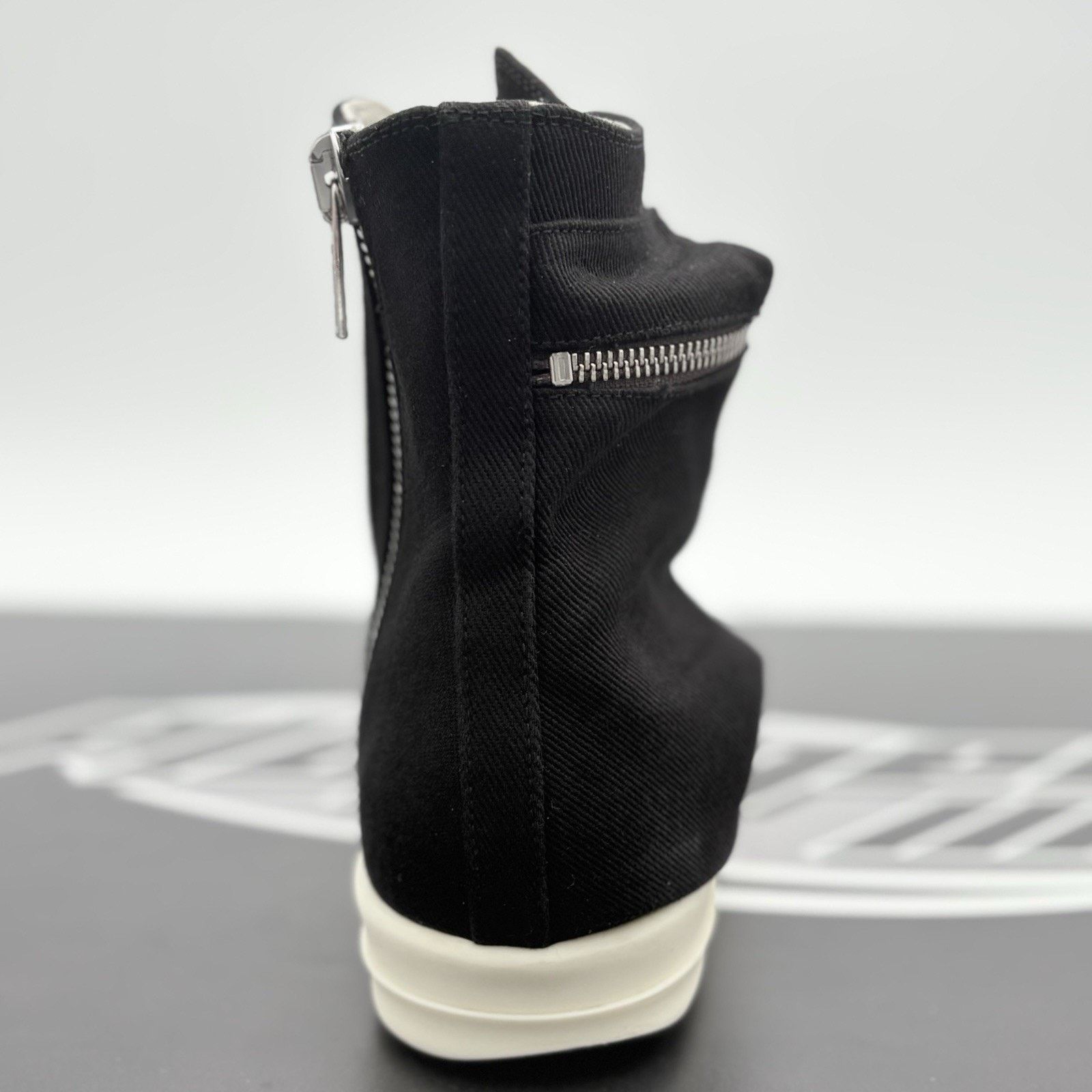 Rick Owens Rick Owens Ramones Cargo ' Black Milk ' | SUPER CLEAN! Size US 7 / EU 40 - 3 Thumbnail