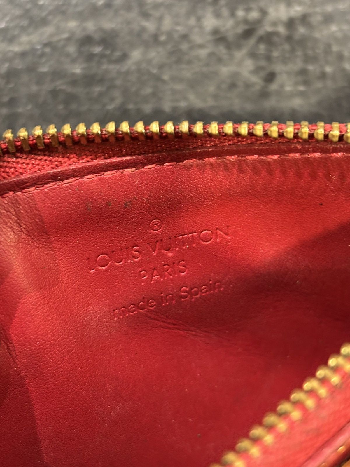 Louis Vuitton Louis Vuitton Patent Monogram Zip Coin Purse - Red Size ONE SIZE - 4 Thumbnail