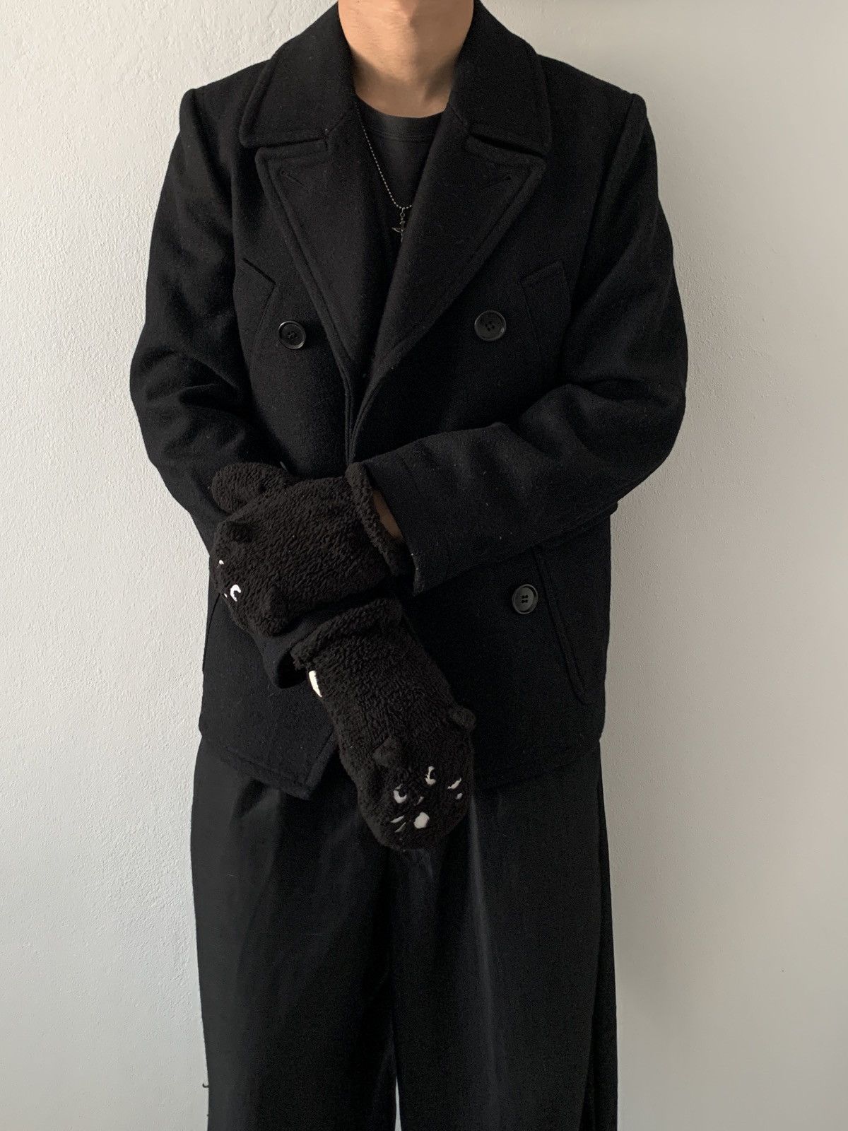 Ne-Net Ne-net Fuzzy Cat Gloves by Issey Miyake Size ONE SIZE - 7 Thumbnail