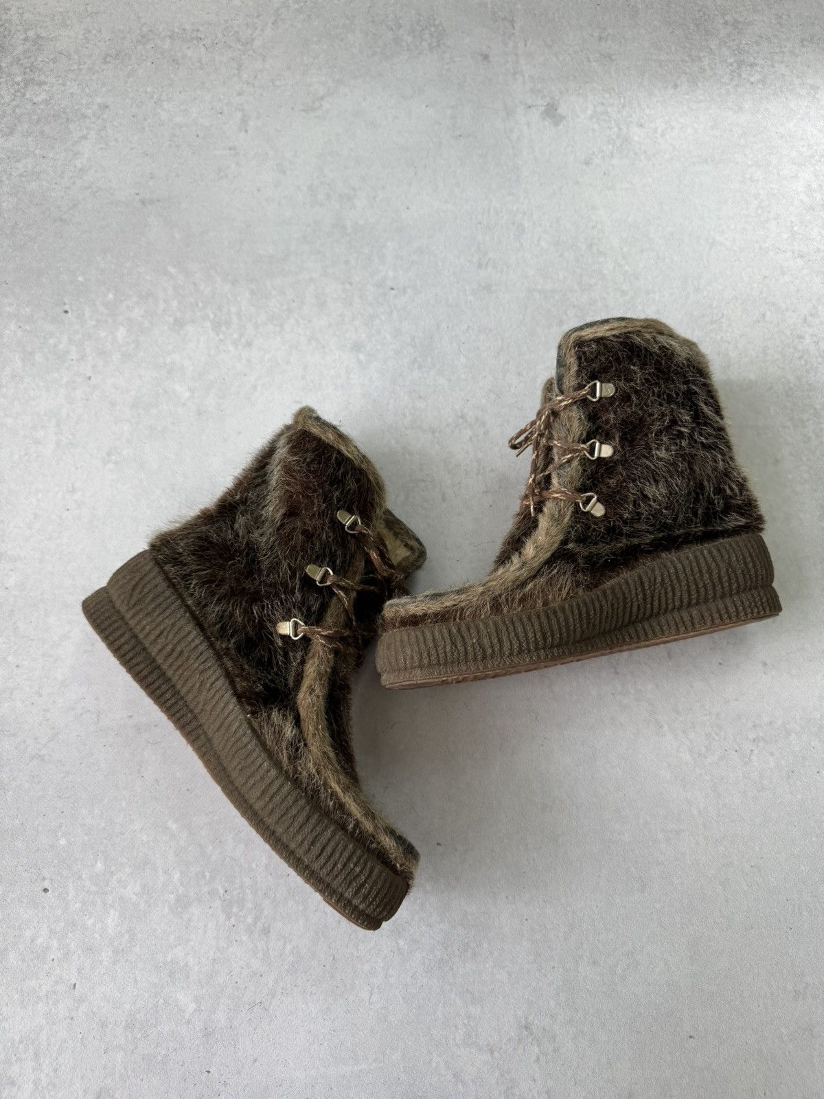Japanese Brand Vintage Avant-garde Y2k Fur Faux Brown Yeti Boots Size US 8 / IT 38 - 8 Thumbnail