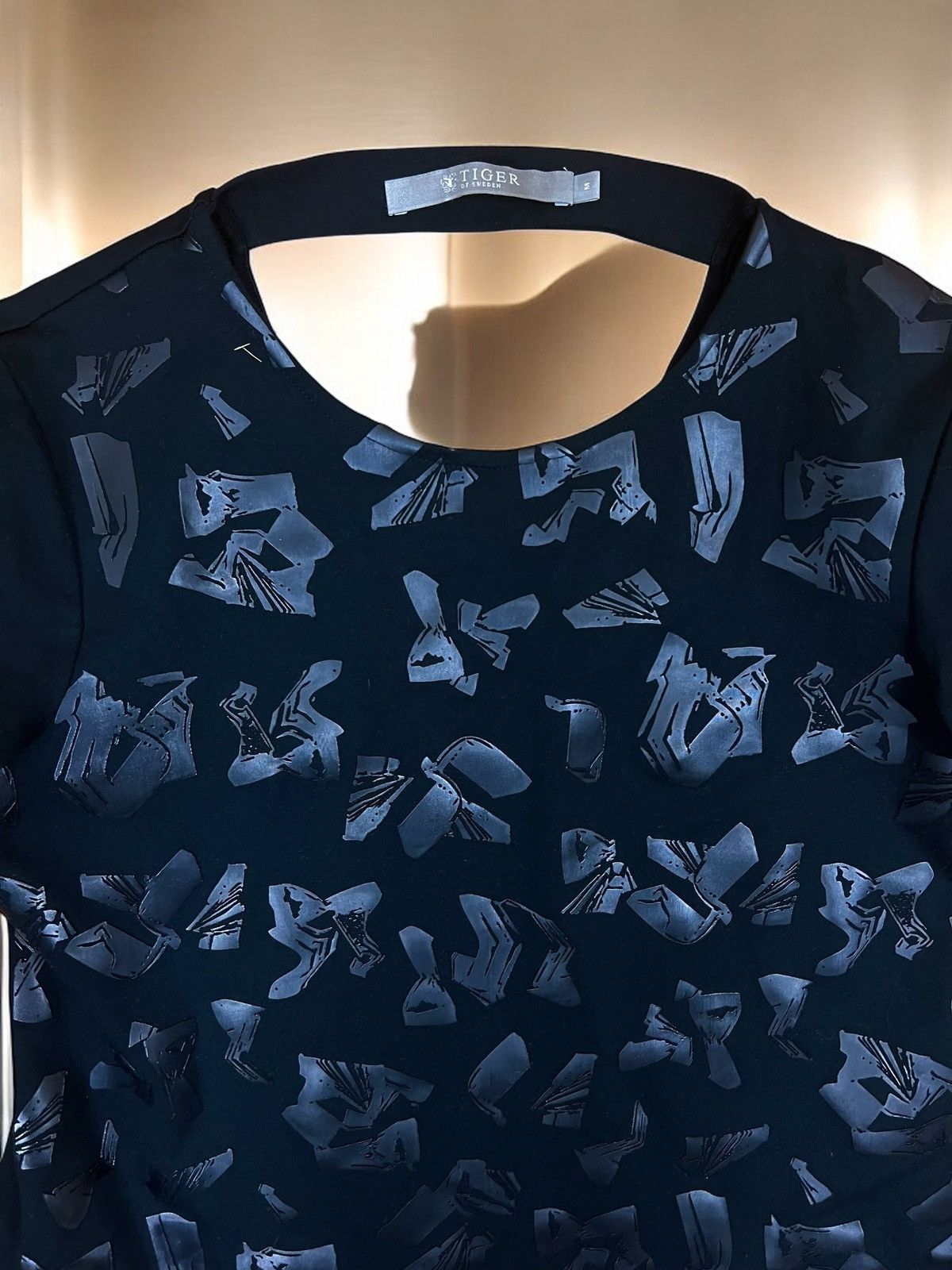 Tiger of Sweden Tiger of Sweden short-sleeved black blouse Size M / US 6-8 / IT 42-44 - 5 Thumbnail