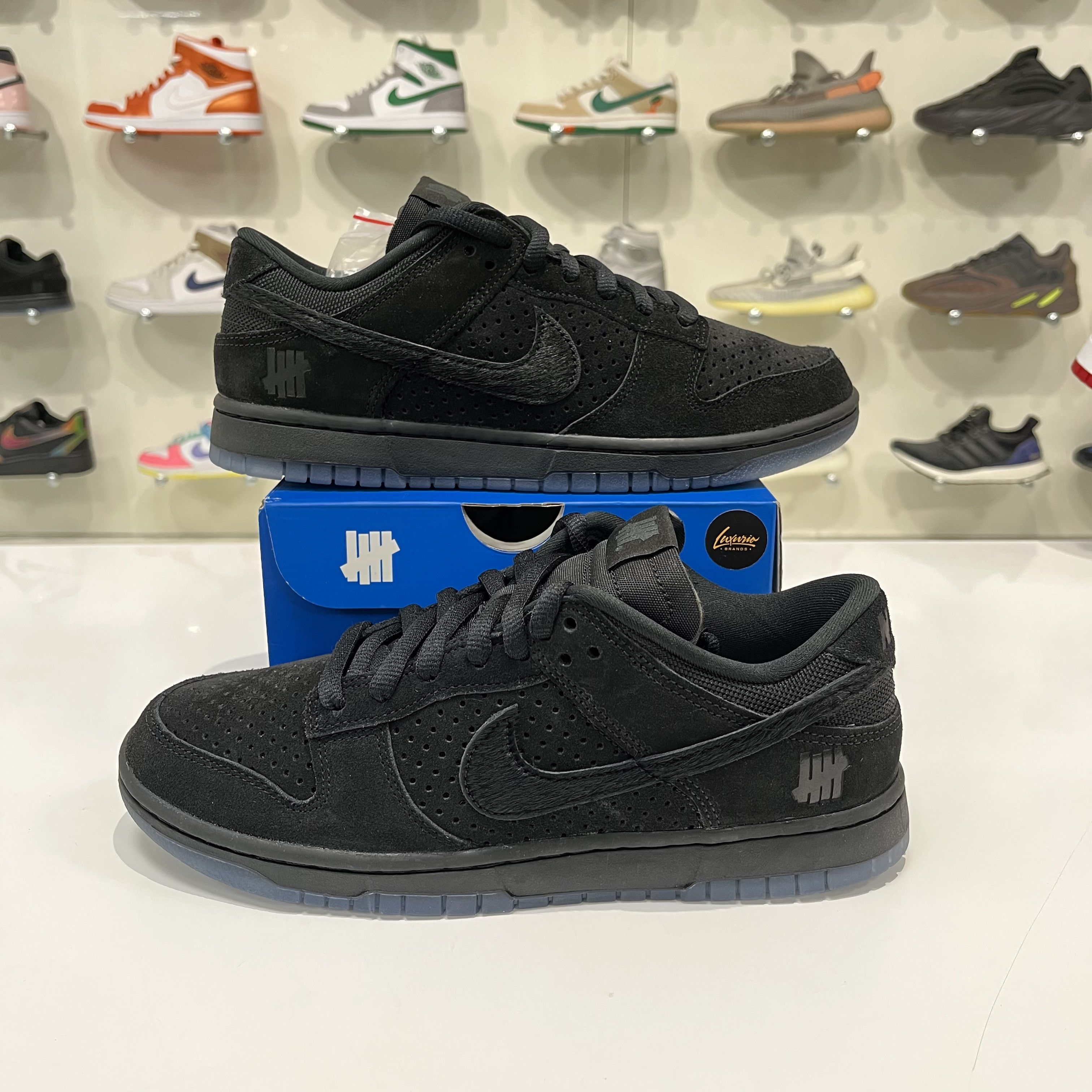 Nike Nike Dunk Low SP Undefeated 5 On It Black Size US 8.5 / EU 41-42 - 1 Thumbnail