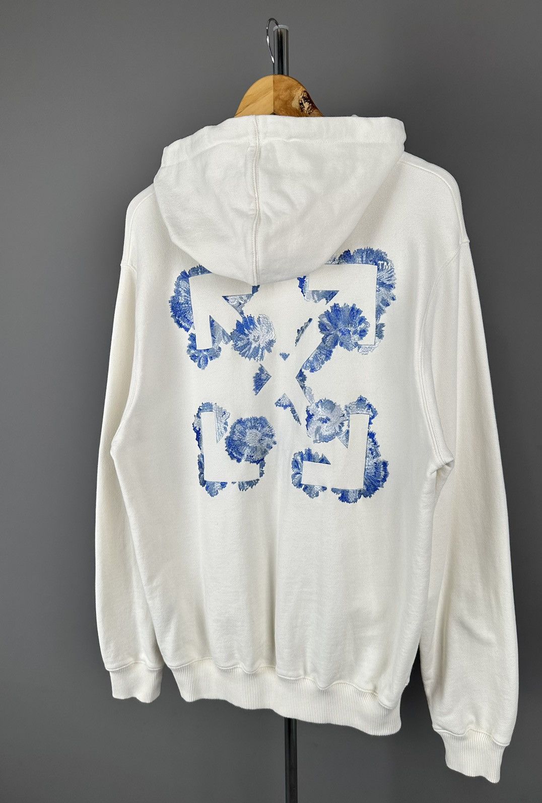 Off-White Off White - Floral Arrows Neutral Hoodie Embroidered Details Size US M / EU 48-50 / 2 - 8 Thumbnail