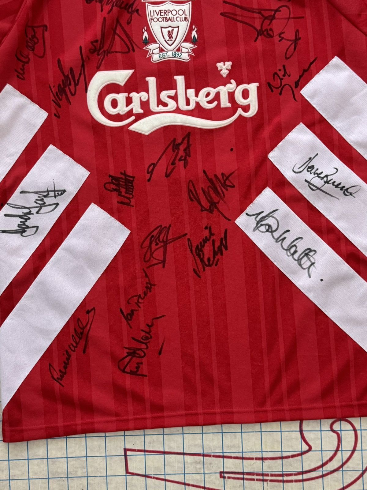 Adidas × Vintage Vintage Adidas Equipment Liverpool Signed Jersey Red Medium Size US M / EU 48-50 / 2 - 6 Thumbnail