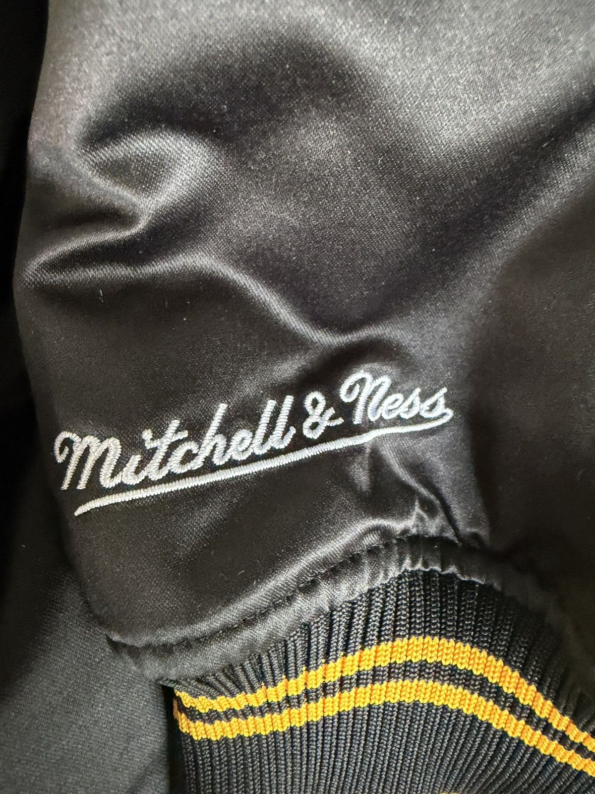 Mitchell & Ness × Supreme Supreme X Mitchell and Ness Satin Bomber jacket Size large Size US L / EU 52-54 / 3 - 16 Thumbnail