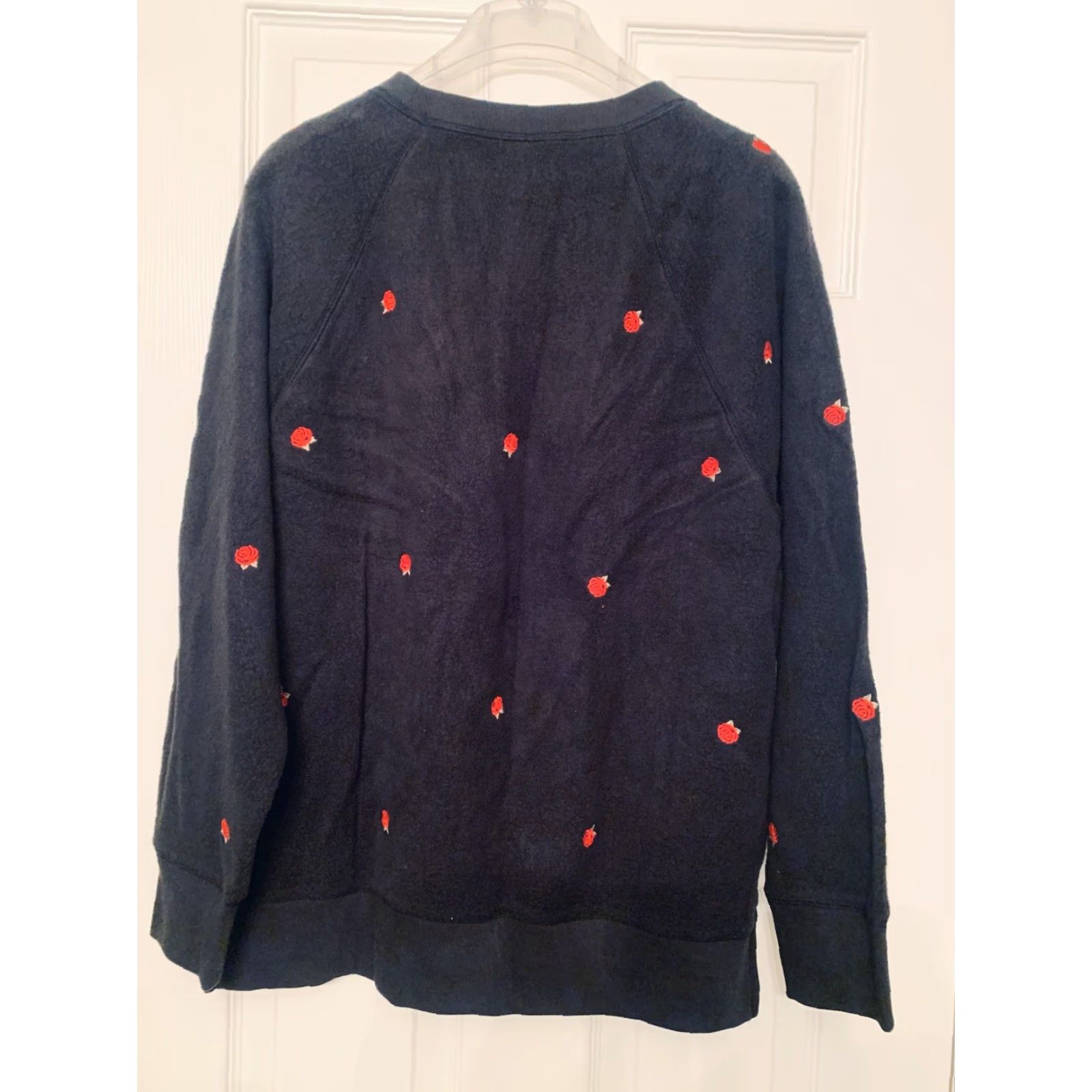 Vintage PINK Victoria's Secret Sweatshirt Women S Black Sherpa Embroidered Roses Pullover Small Rose Activewear Casual Mens Womens Size S / US 4 / IT 40 - 3 Thumbnail