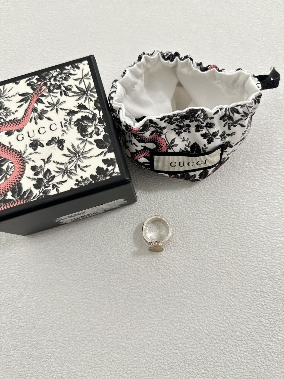 Gucci NWOT Gucci 925 Enamel Ghost Pineapple GG Ring us6/it12 Size ONE SIZE - 9 Thumbnail