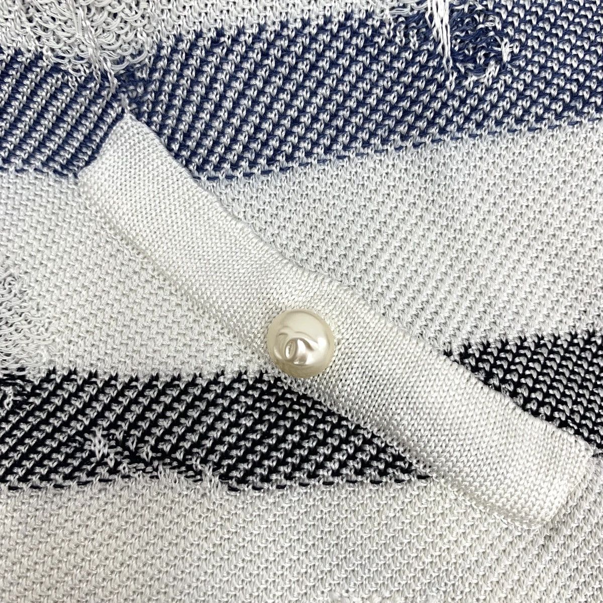 Chanel Chanel Stripe Camellia Short Sleeve Knit Dress K26WX Size S / US 4 / IT 40 - 5 Thumbnail