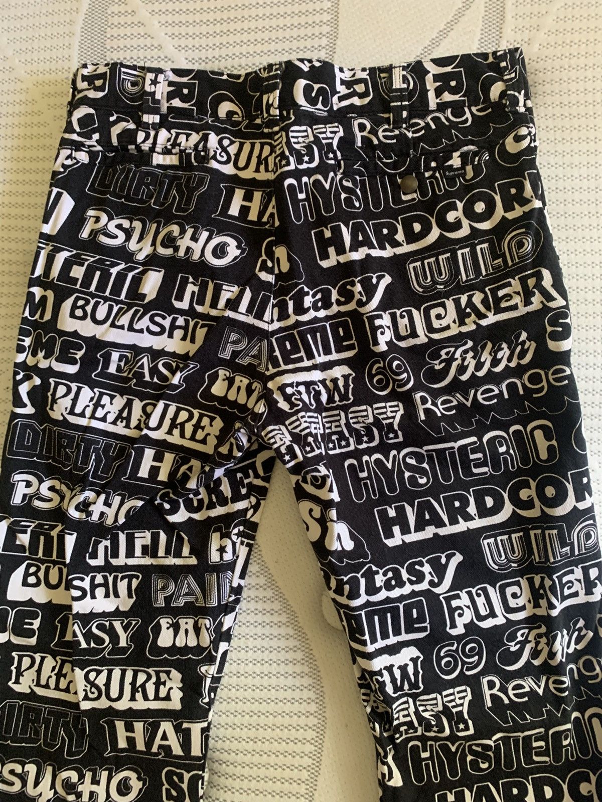 Hysteric Glamour × Supreme Supreme x hysteric glamour fw17 text work pant Size US 30 / EU 46 - 2 Thumbnail