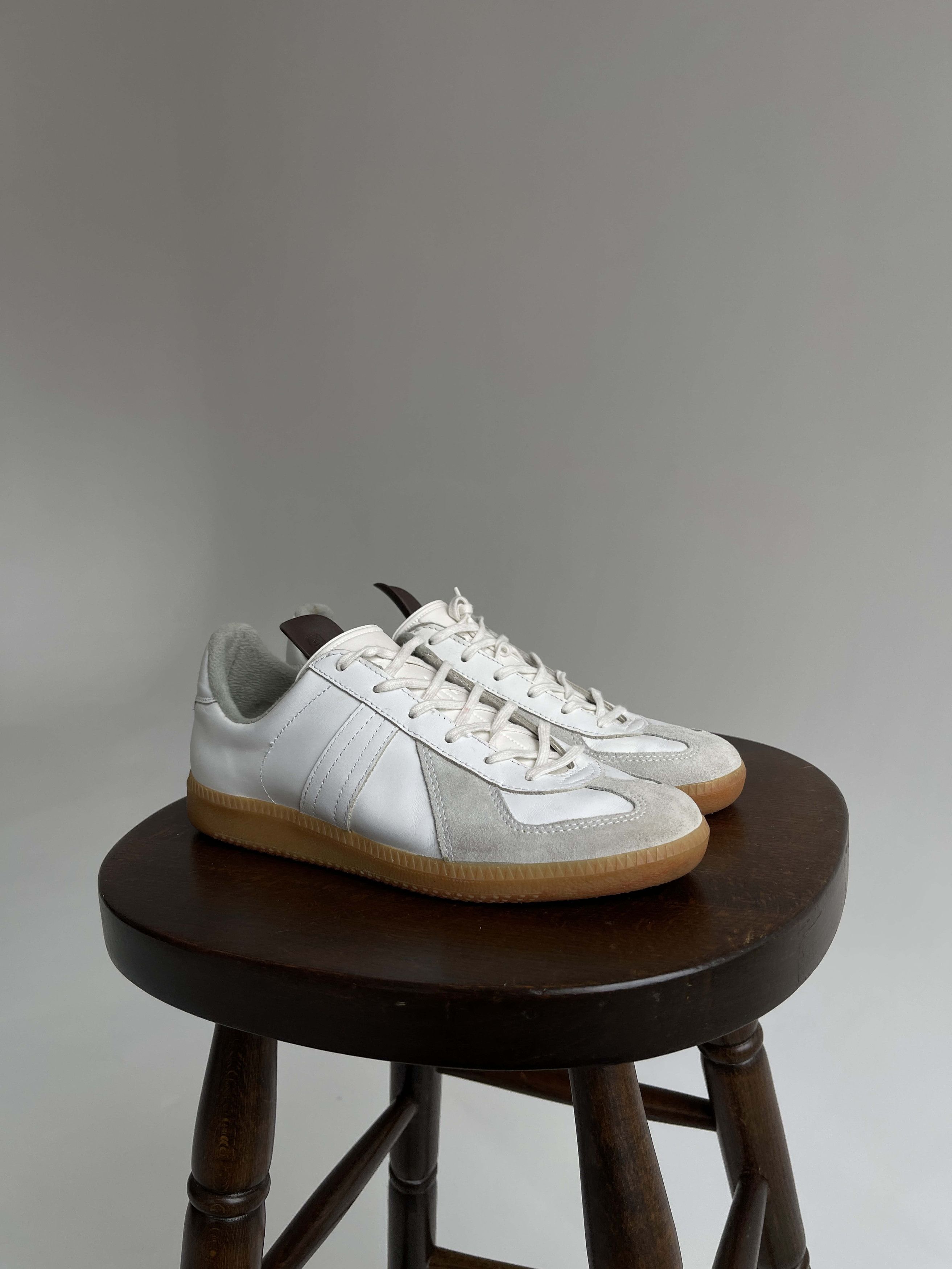 Vintage Vintage BW Sport GATs Sneakers Leather White Military Size US 7 / EU 40 - 1 Thumbnail