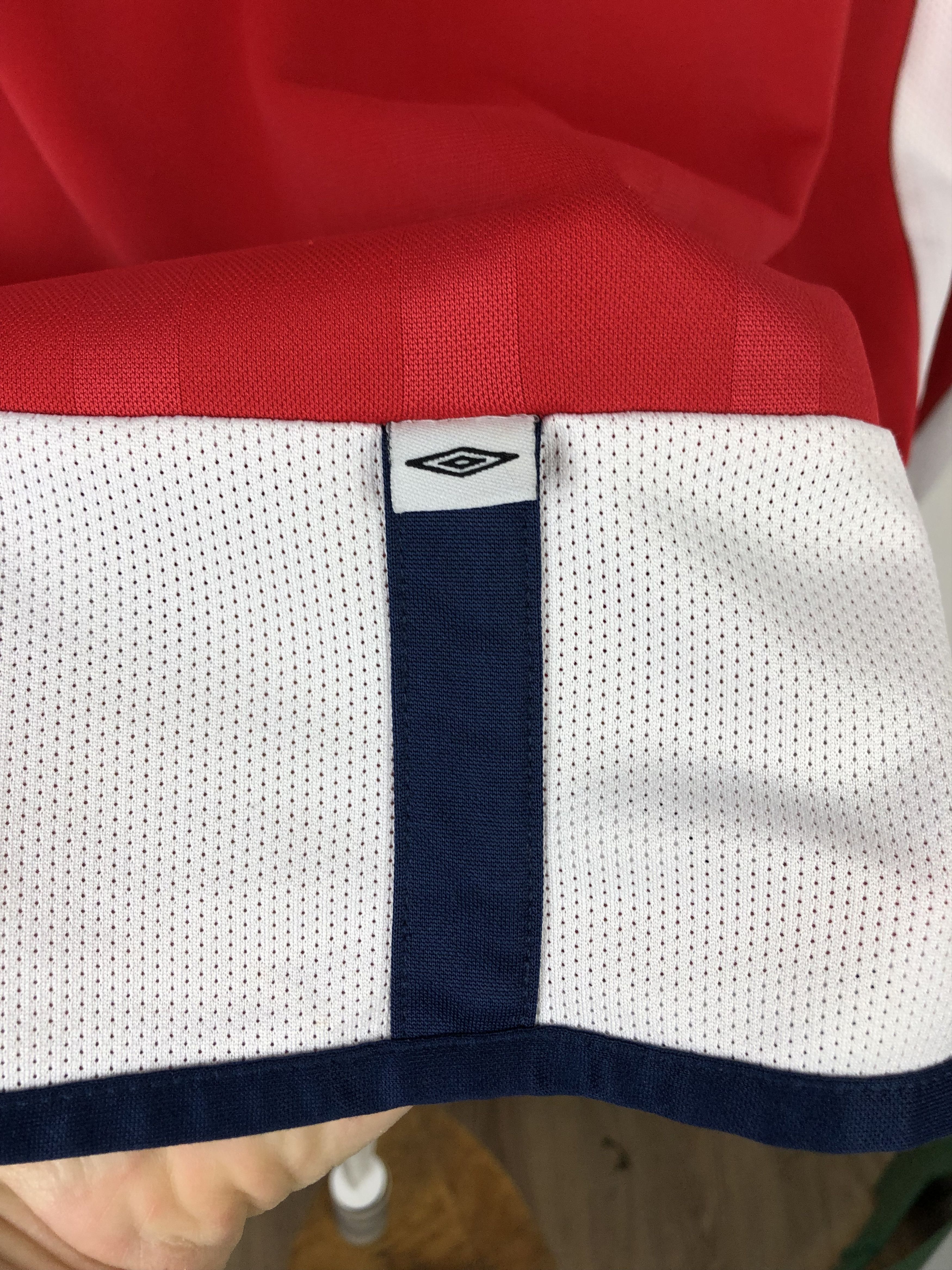 Umbro Vintage Walton & Hersham Football Shirt Jersey Tee Hype Size US S / EU 44-46 / 1 - 12 Thumbnail