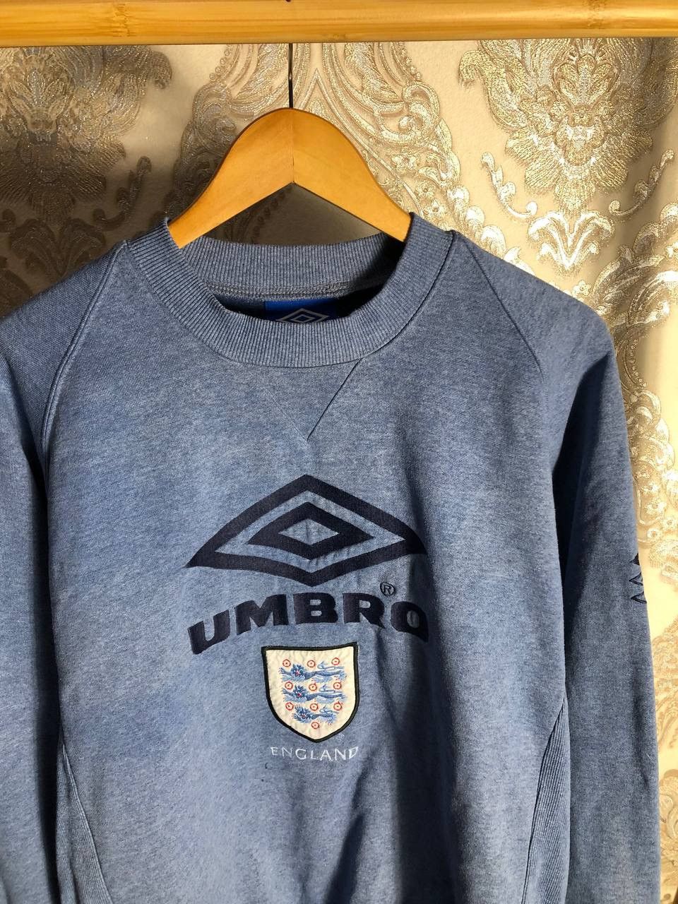 Umbro VINTAGE UMBRO ENGLAND RETRO SOCCER SWEATSHIRT MANCHESTER Size US L / EU 52-54 / 3 - 2 Thumbnail