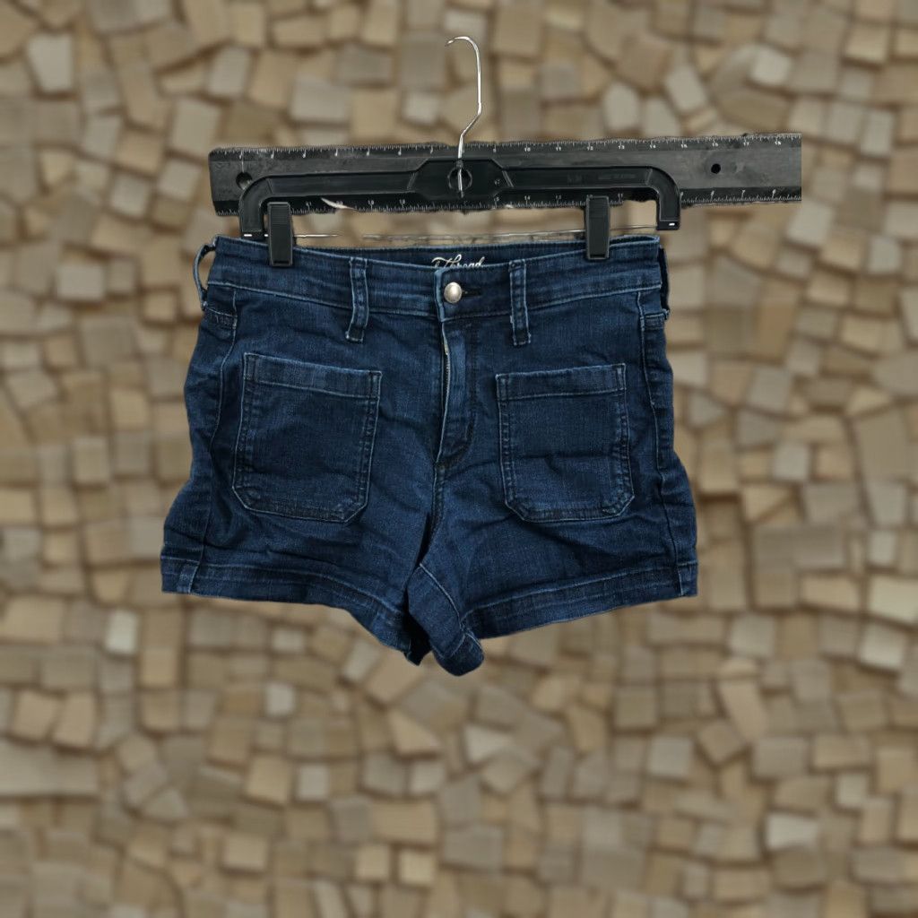 Vintage Universal Thread Hi Rise Midi Shorts Womens Size 4 Medium Wash Blue Denim 5-Pocket Regular Fit Boyfriend Style Womens Shoes? Size 27" / US 4 / IT 40 - 1 Thumbnail