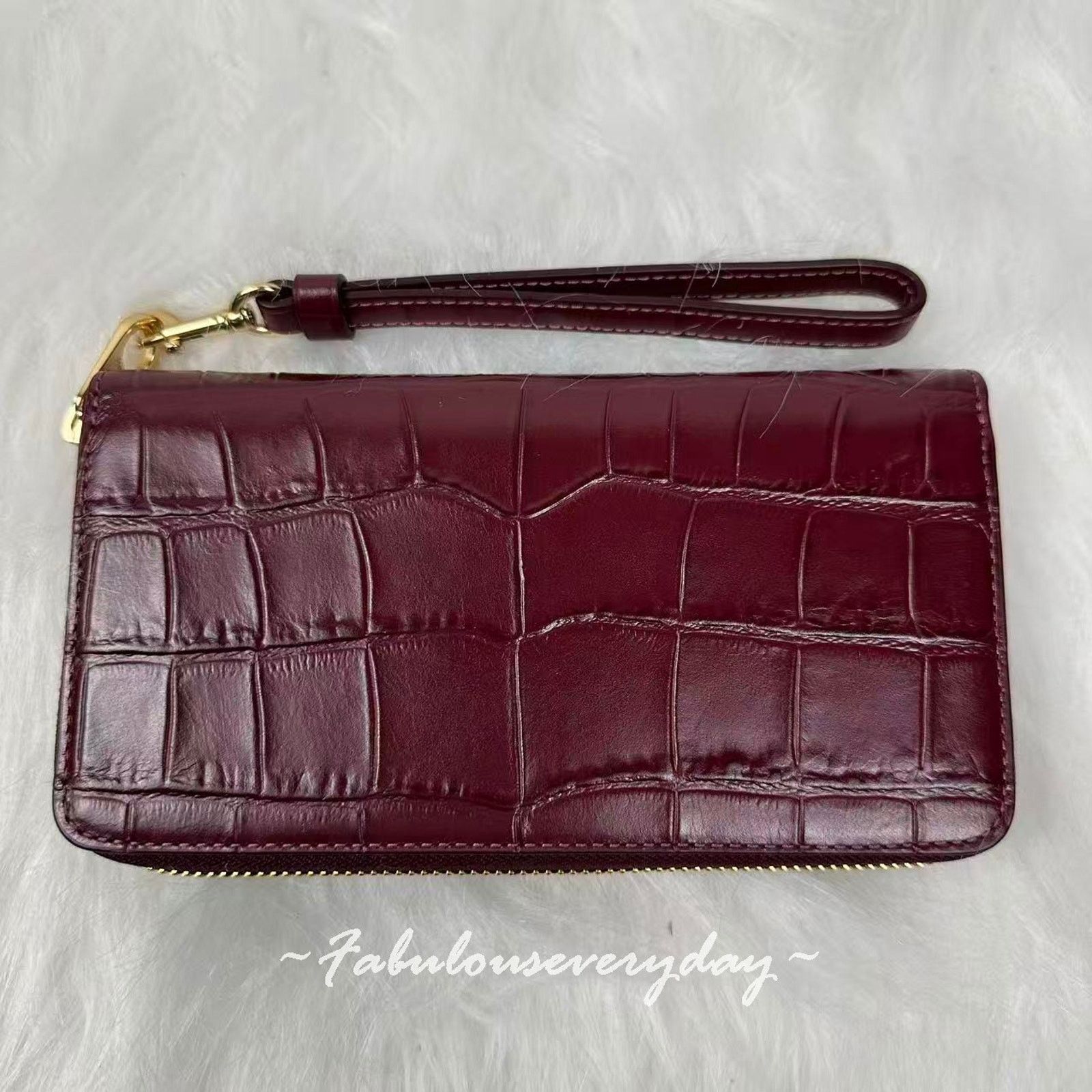 Coach Coach Long Zip Around Wallet Embossed crocodile /Dark Wine Size ONE SIZE - 2 Thumbnail