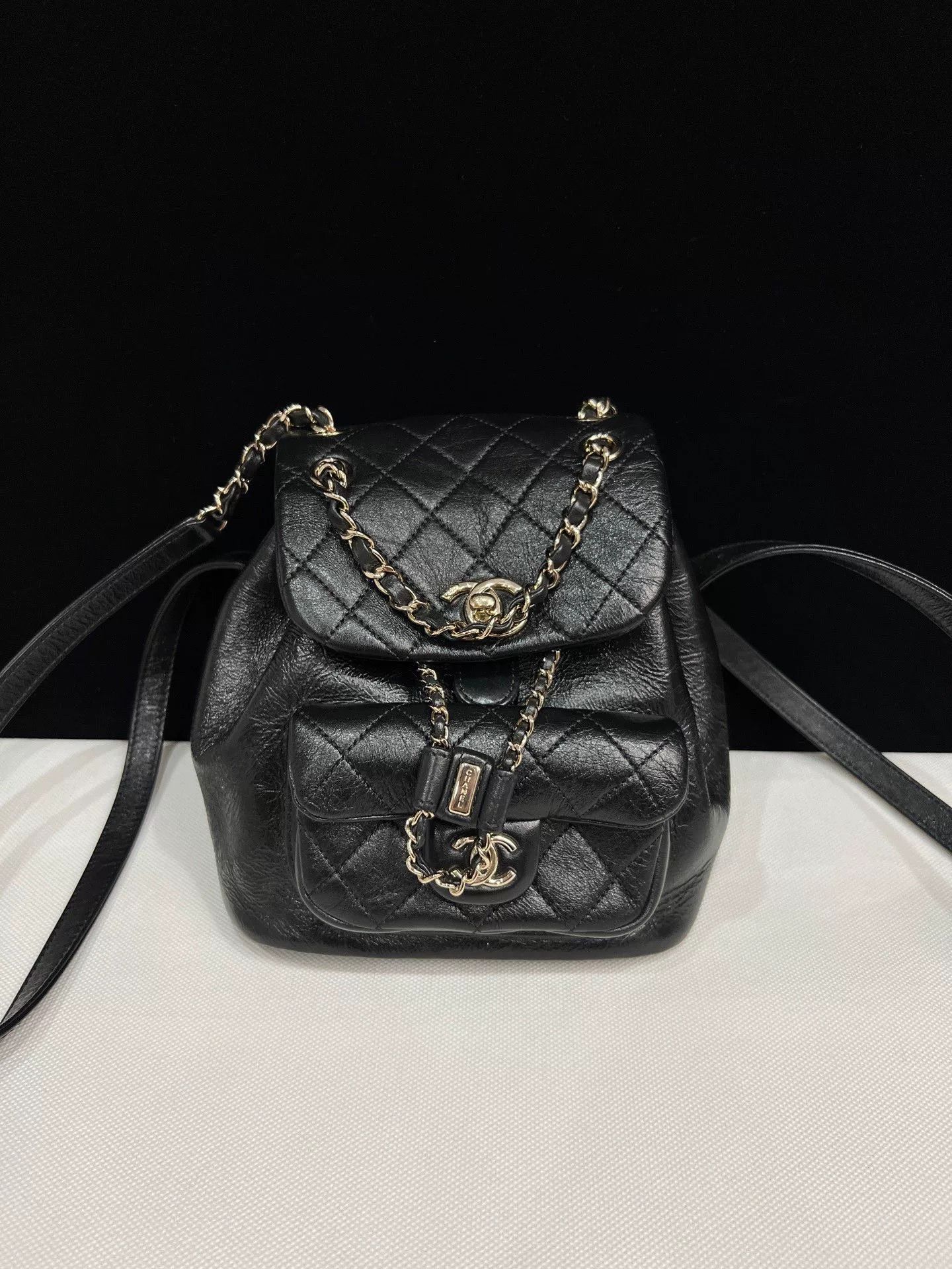Chanel Pre-loved Bag Very good condition Size ONE SIZE - 1 Thumbnail