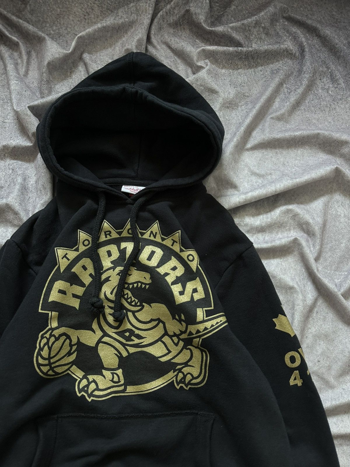 Mitchell & Ness × October's Very Own RARE Mitchell & Ness Gold OVO x Raptors Black Hoodie Size US S / EU 44-46 / 1 - 11 Thumbnail