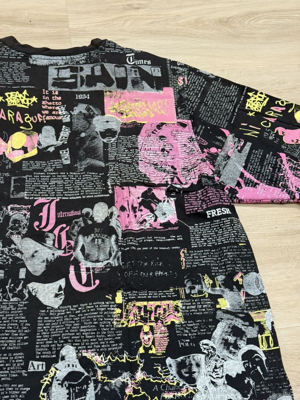 Supreme Supreme 2006 Phase 2 Tee Size US XL / EU 56 / 4 - 13 Thumbnail