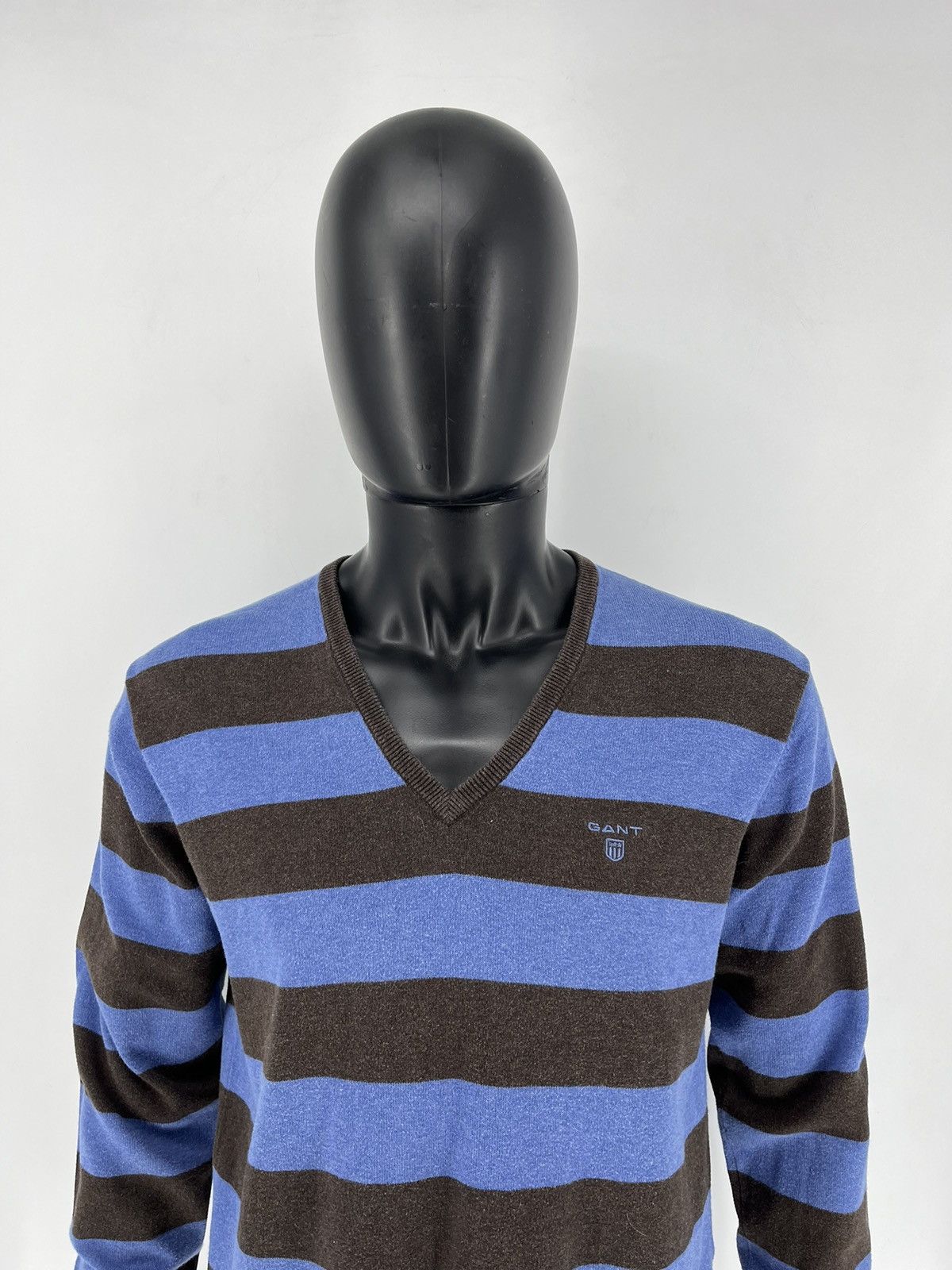 Gant × Vintage Gant Vintage Extra Fine Lambswool V Neck Sweater Size L Size US M / EU 48-50 / 2 - 1 Thumbnail