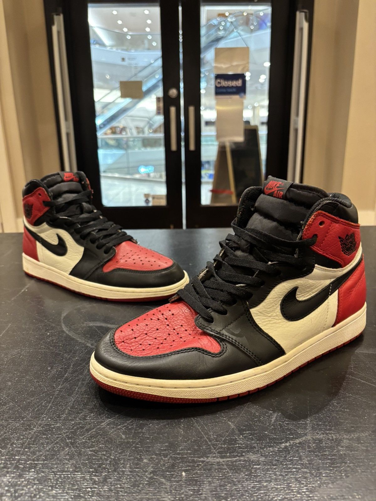 Jordan Brand Jordan 1 Retro High ‘Bred Toe’ Size US 12 / EU 45 - 1 Thumbnail