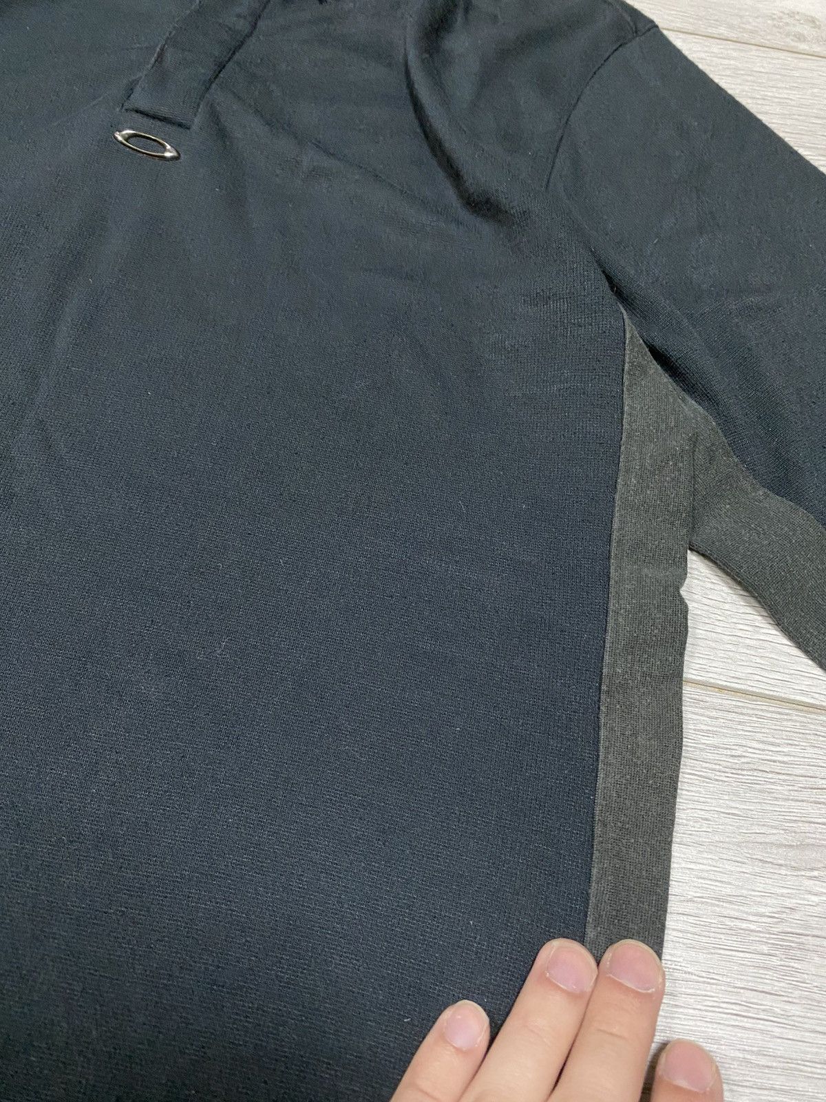 Oakley Oakley centr logo long sleeve coolmax knitted Size US L / EU 52-54 / 3 - 13 Thumbnail