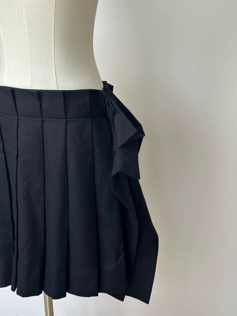 Vivienne Westwood Vivienne Westwood size2 A black wool pleated skirt with irr Size 27" / US 4 / IT 40 - 2 Thumbnail