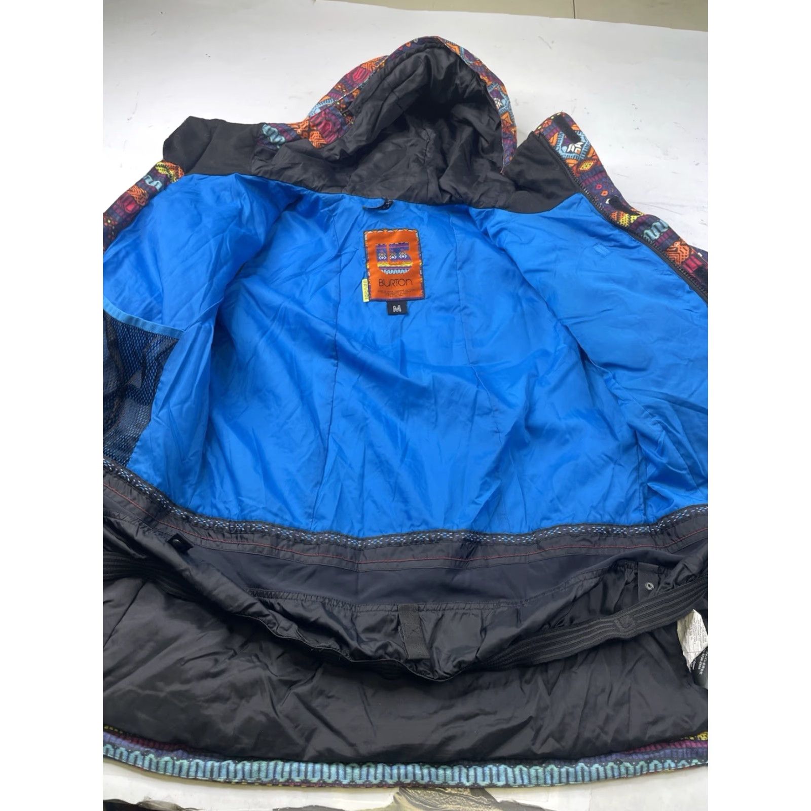 Burton Burton Jacket Women's Medium Colorful Pattern Hooded Insulated Ski Coat Size M / US 6-8 / IT 42-44 - 2 Thumbnail