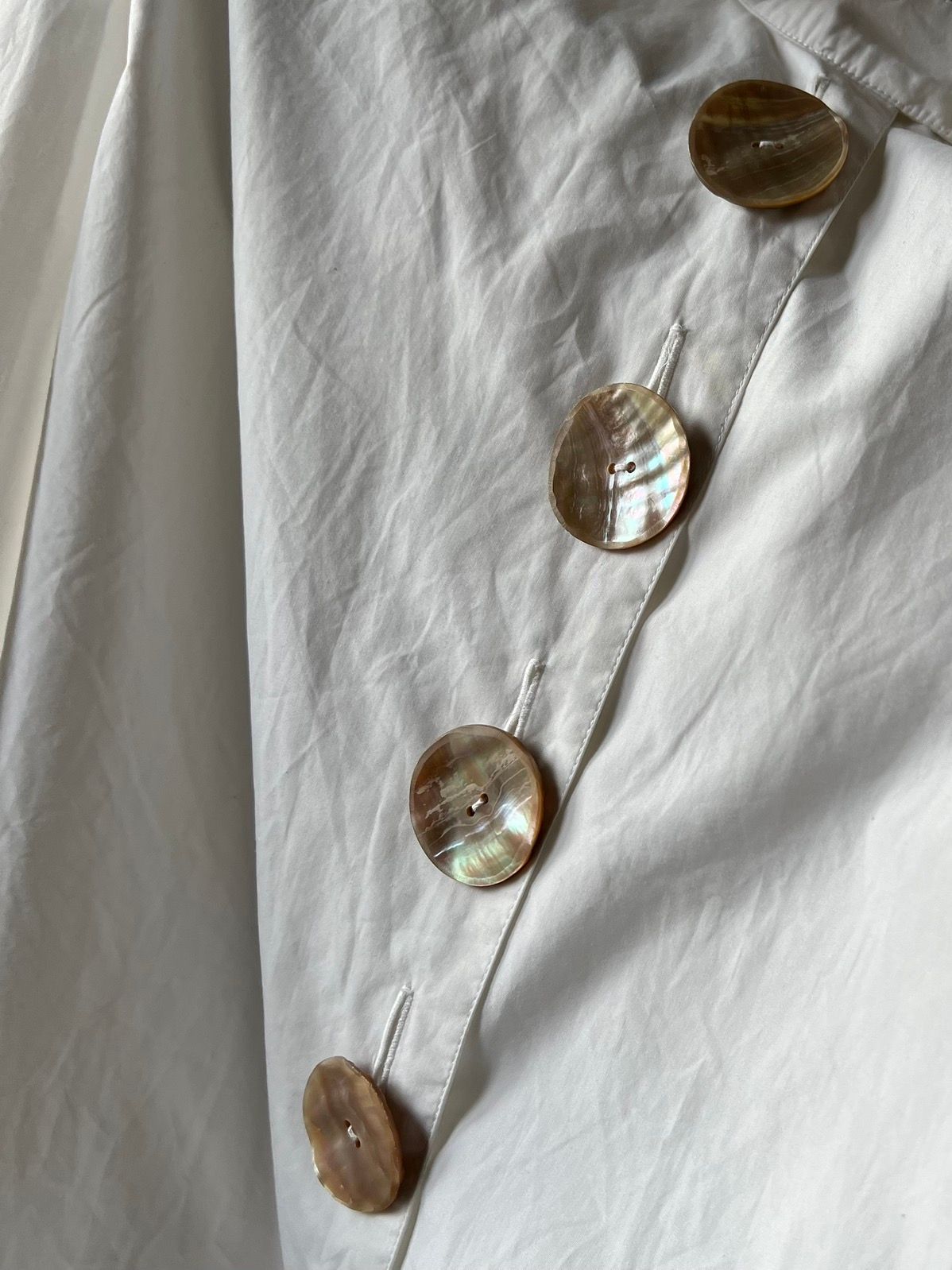 Ann Demeulemeester Pearl Buttoned White Shirt Size US S / EU 44-46 / 1 - 5 Thumbnail