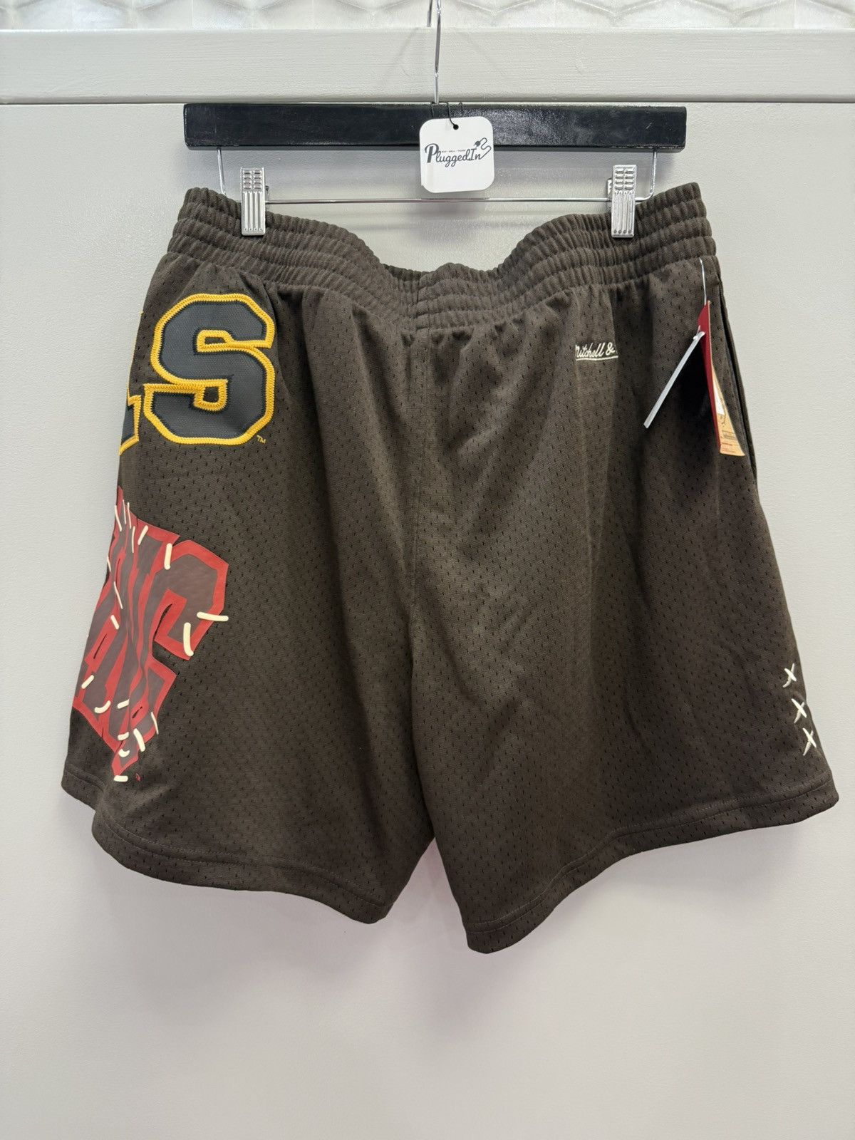 Mitchell & Ness × Travis Scott Travis Mitchell Ness Shorts Size US 34 / EU 50 - 4 Thumbnail