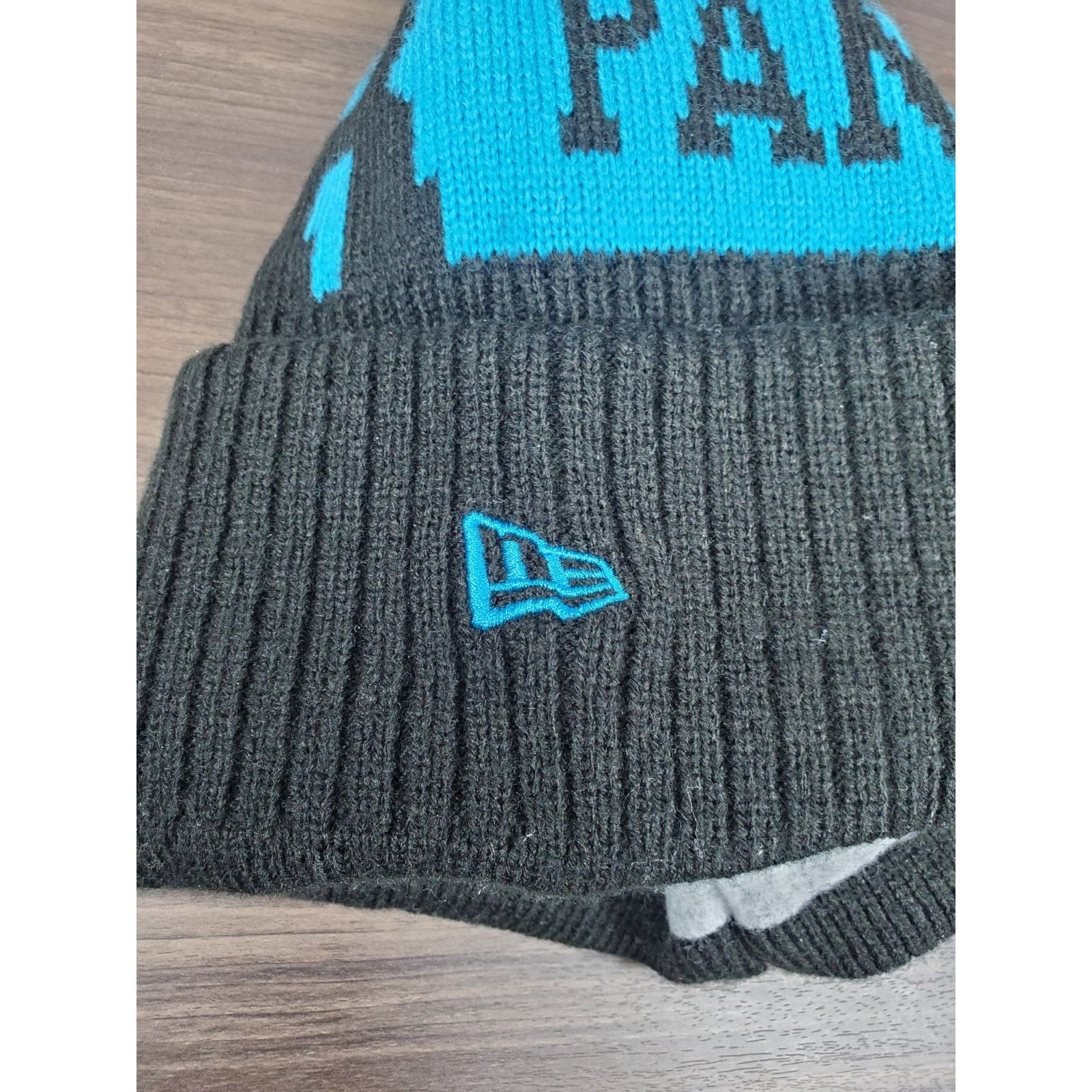NFL × New Era Carolina Panthers Winter Hat Blue & Black Knit Pom Beanie NC Size ONE SIZE - 4 Thumbnail