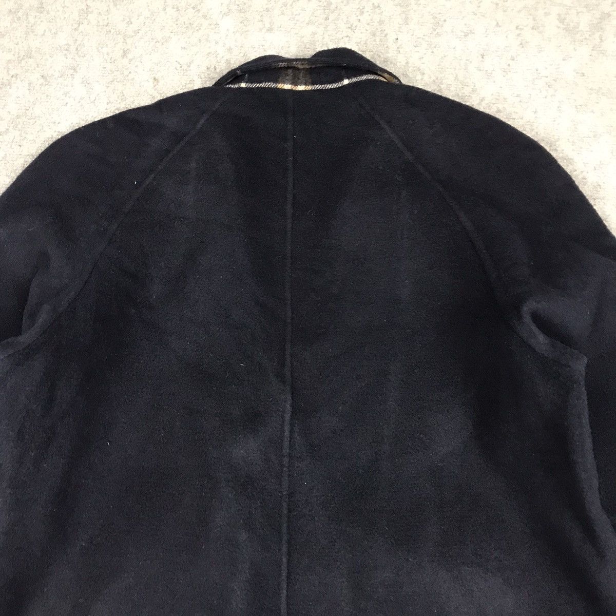 Burberry VINTAGE BURBERRY NAVY WOOL DOUBLE BREASTED COAT JACKET Size US M / EU 48-50 / 2 - 8 Thumbnail