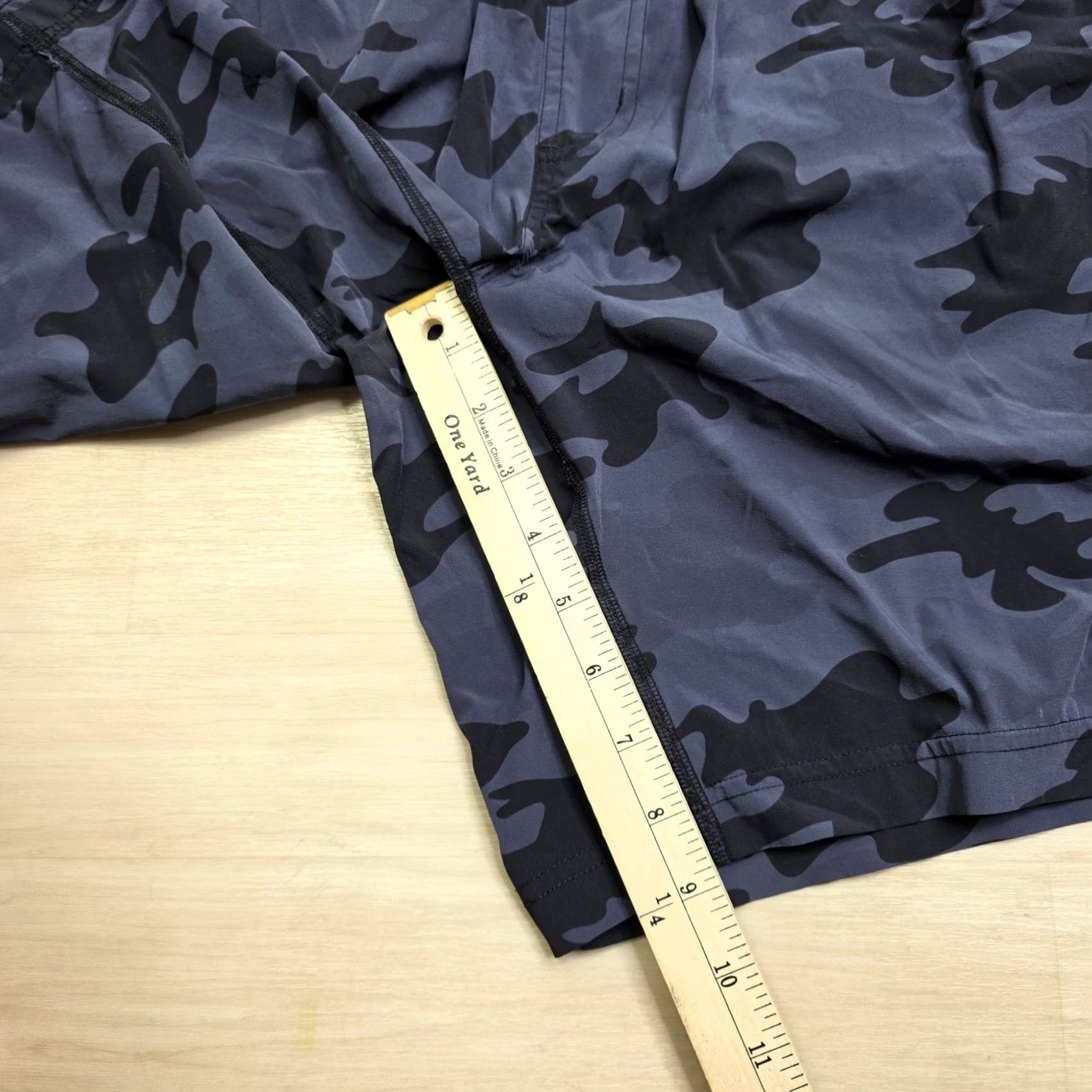 Rhone Rhone Reign Mens Navy Black Camo Athletic Training Shorts XL 7 Inseam Drawstring Pockets Moisture Wicking Athleticwear Camouflage Blue Size US 36 / EU 52 - 3 Thumbnail